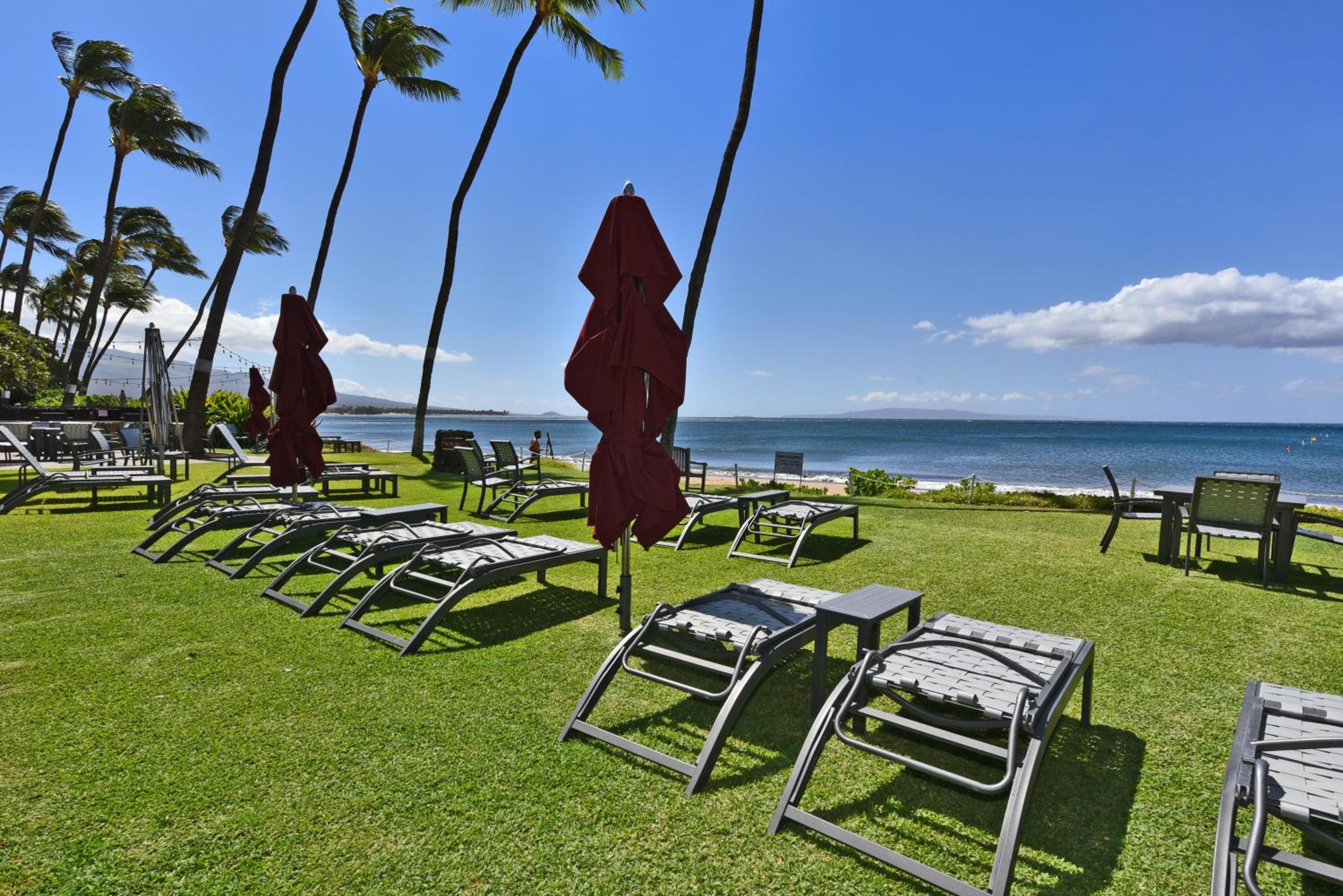 Nani Kai Hale 605 · NKH 605 Remodeled BeachFront w Pool AC Sandy