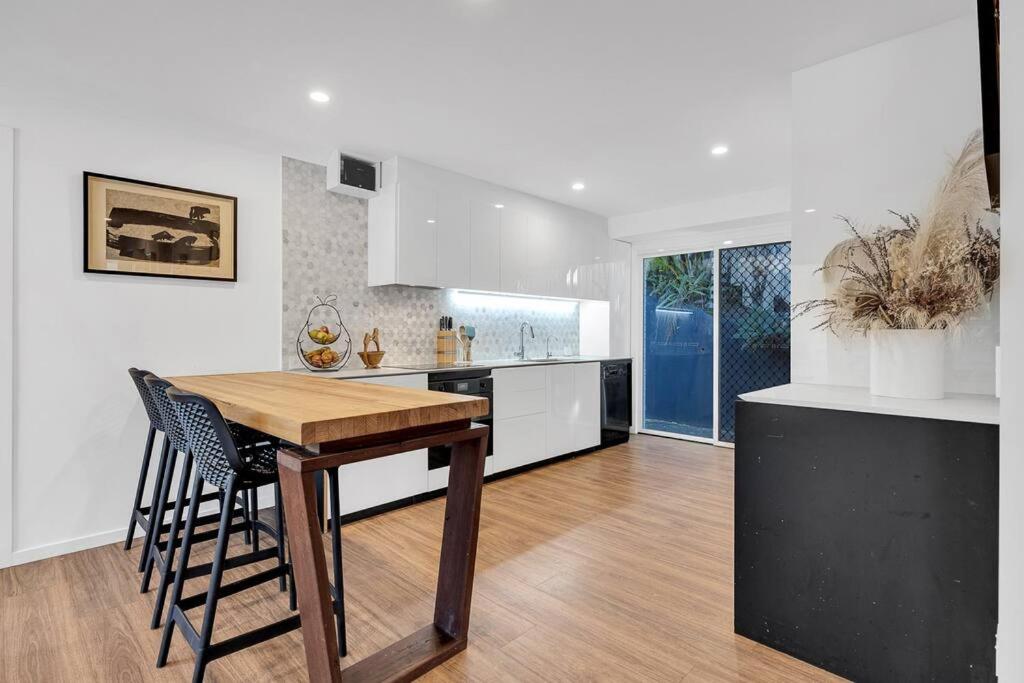 Tranquil 3 bed getaway in Currumbin Pool and Spa!