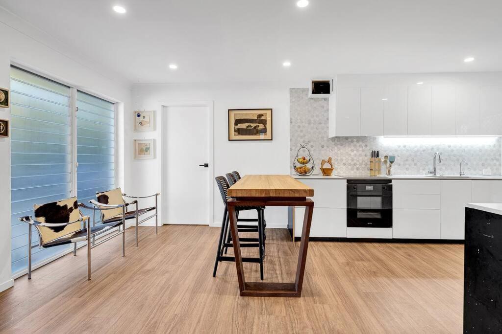 Tranquil 3 bed getaway in Currumbin Pool and Spa!