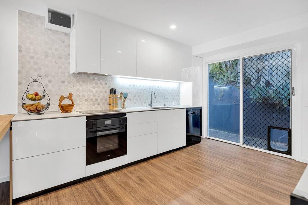 Tranquil 3 bed getaway in Currumbin Pool and Spa!