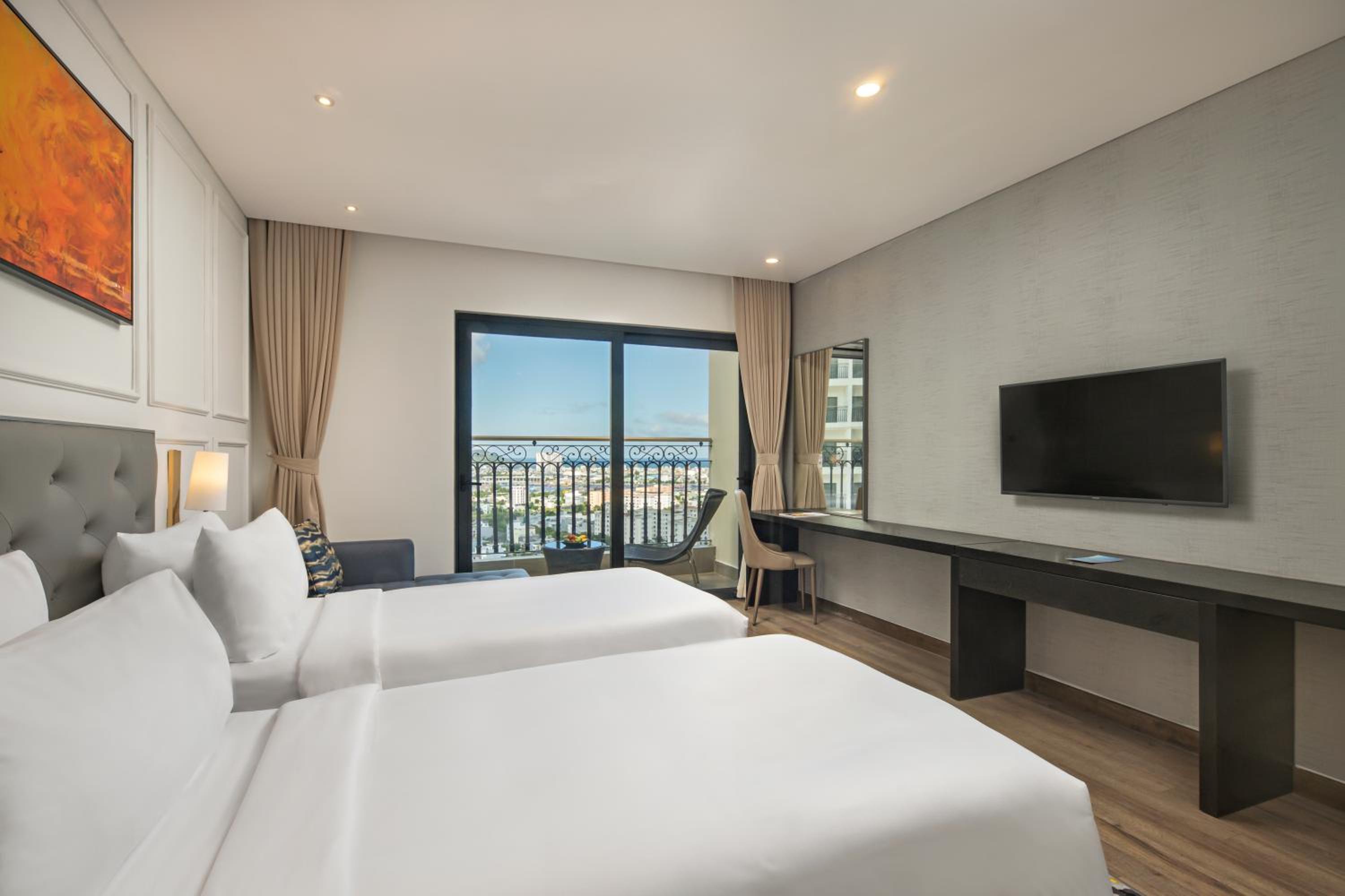Wyndham Danang Golden Bay 210