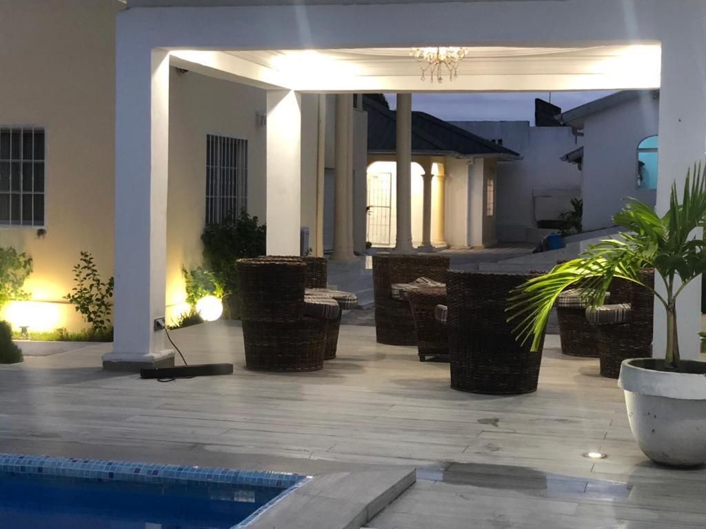 villa piscine orchidée