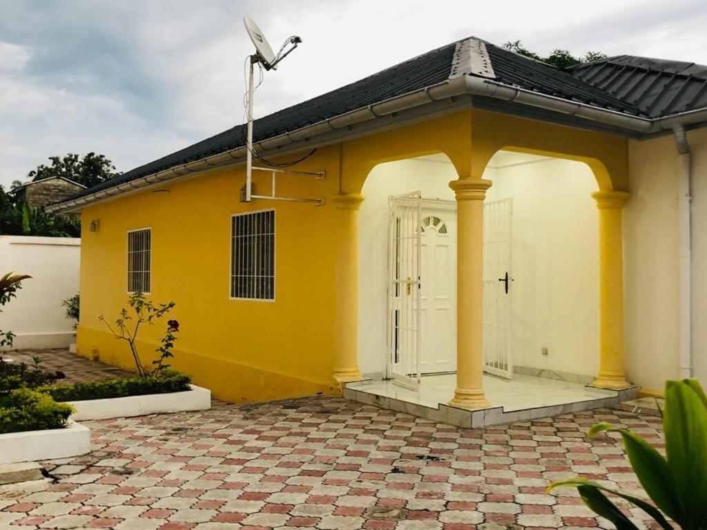villa piscine orchidée