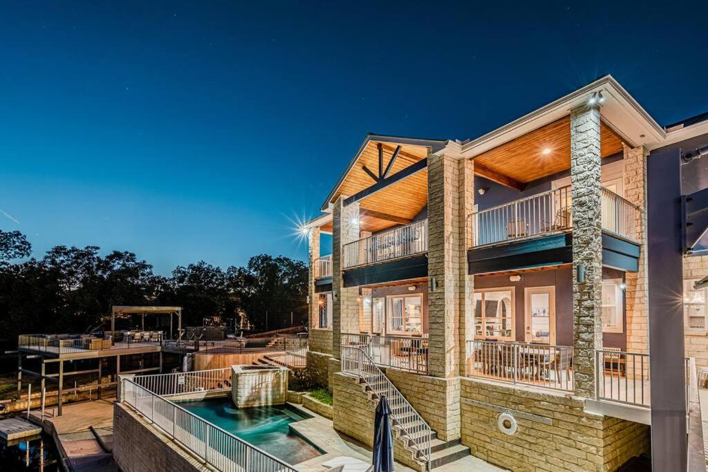 New Big Blue in LBJ Waterfront with a Private Pool view 2