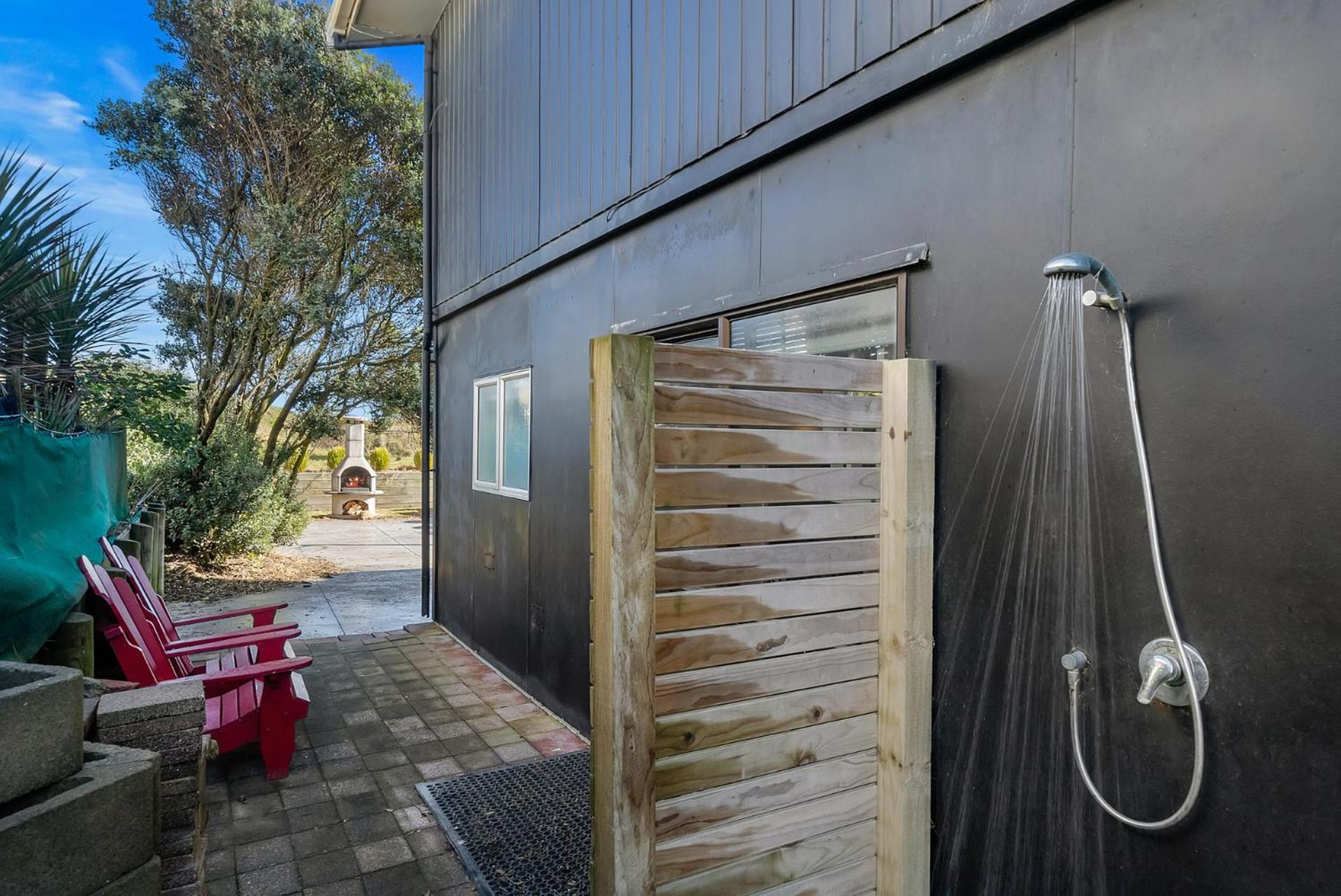 Beachfront Favourite - Foxton Beach Holiday Home view 5