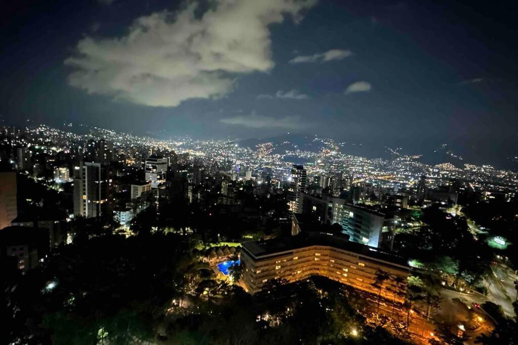 Apartamento mejor sector del poblado, mejor vista.