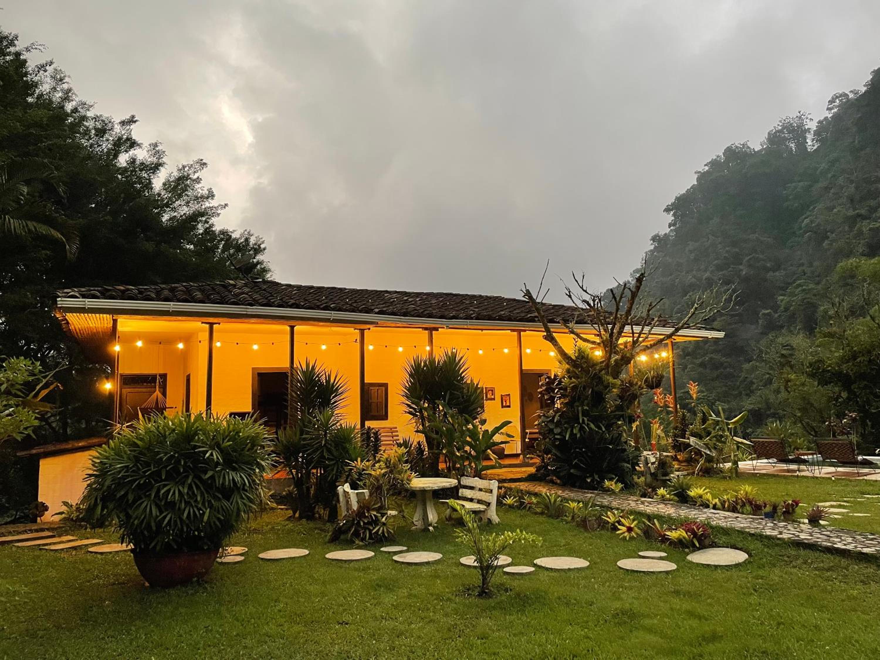 ALMAH GLAMPING