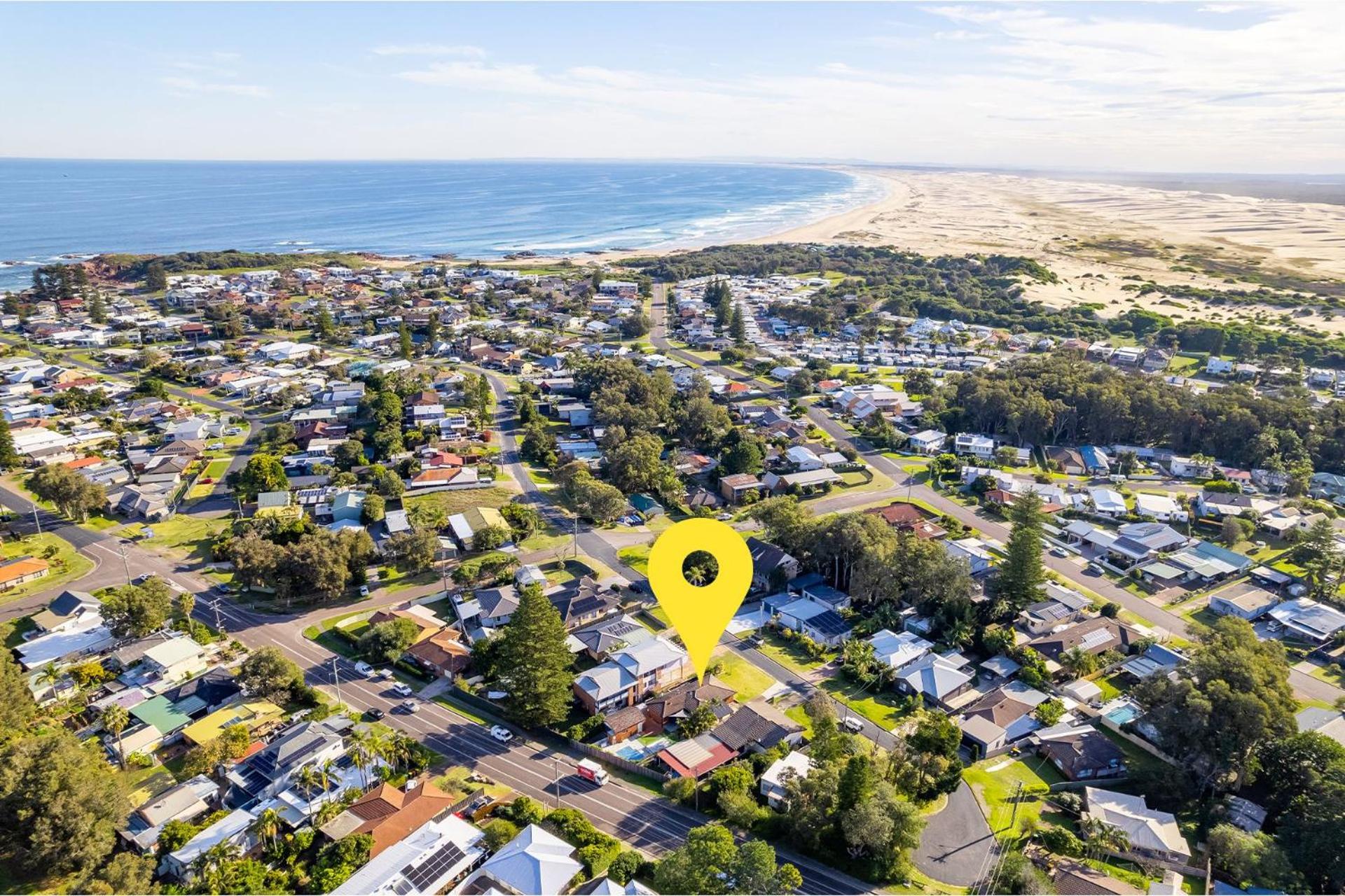 70 Pacific Avenue - Saltwater Pool, Air Con and Wi-Fi