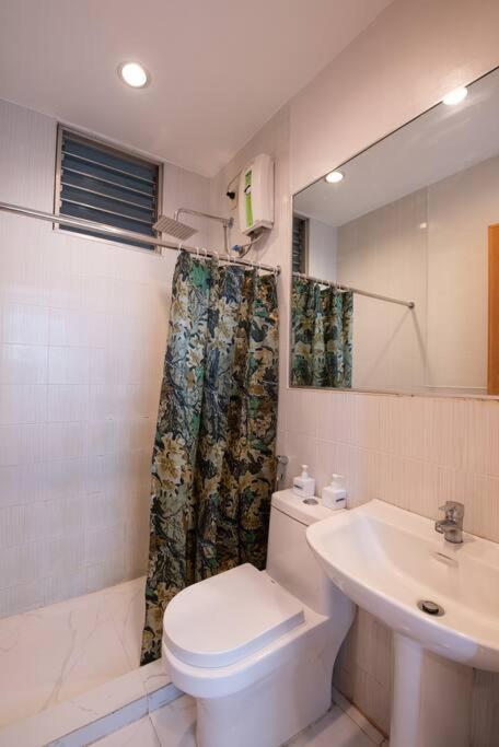 JP Santiago Studio Makati J208 view 5