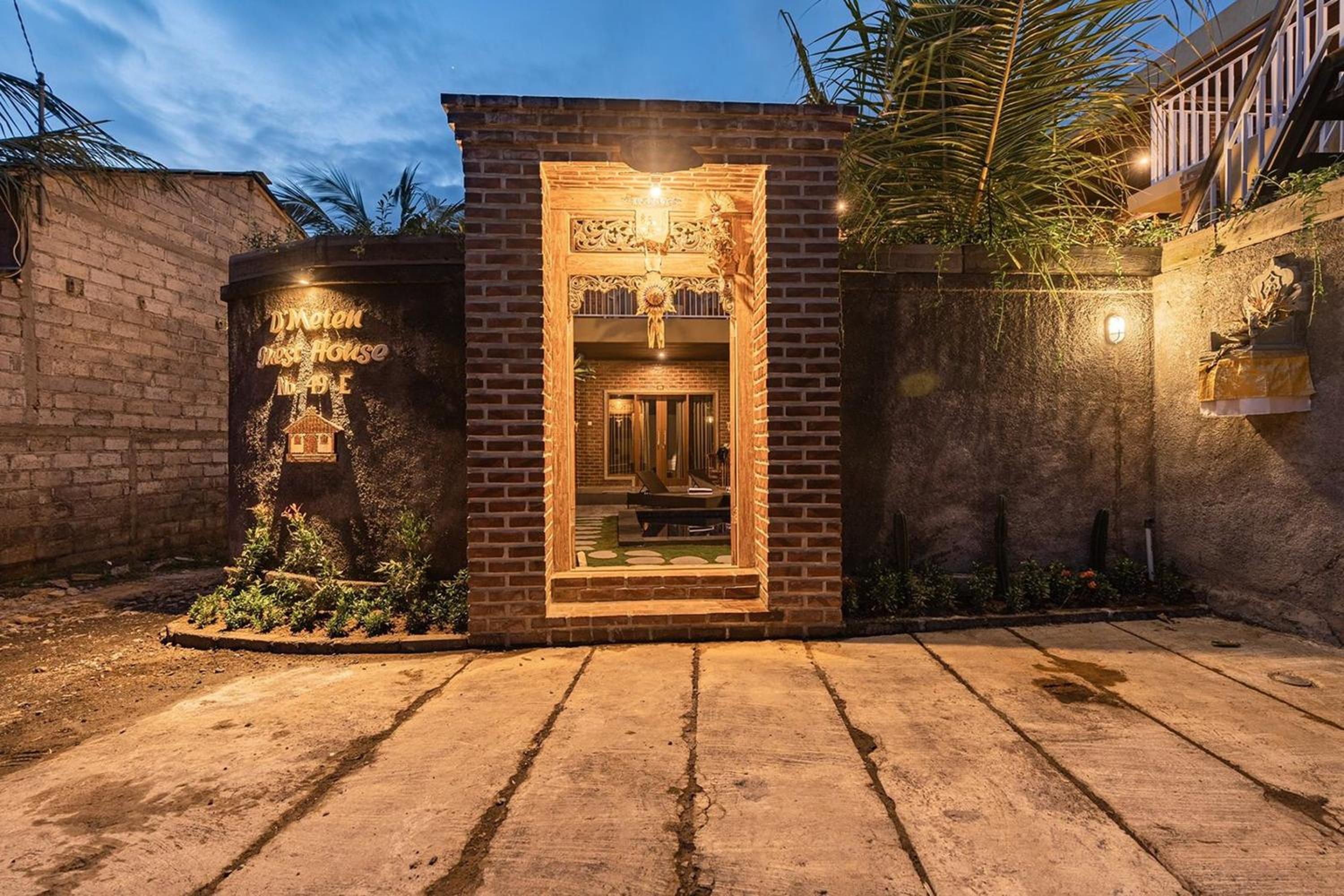 D'Meten Guest House Canggu