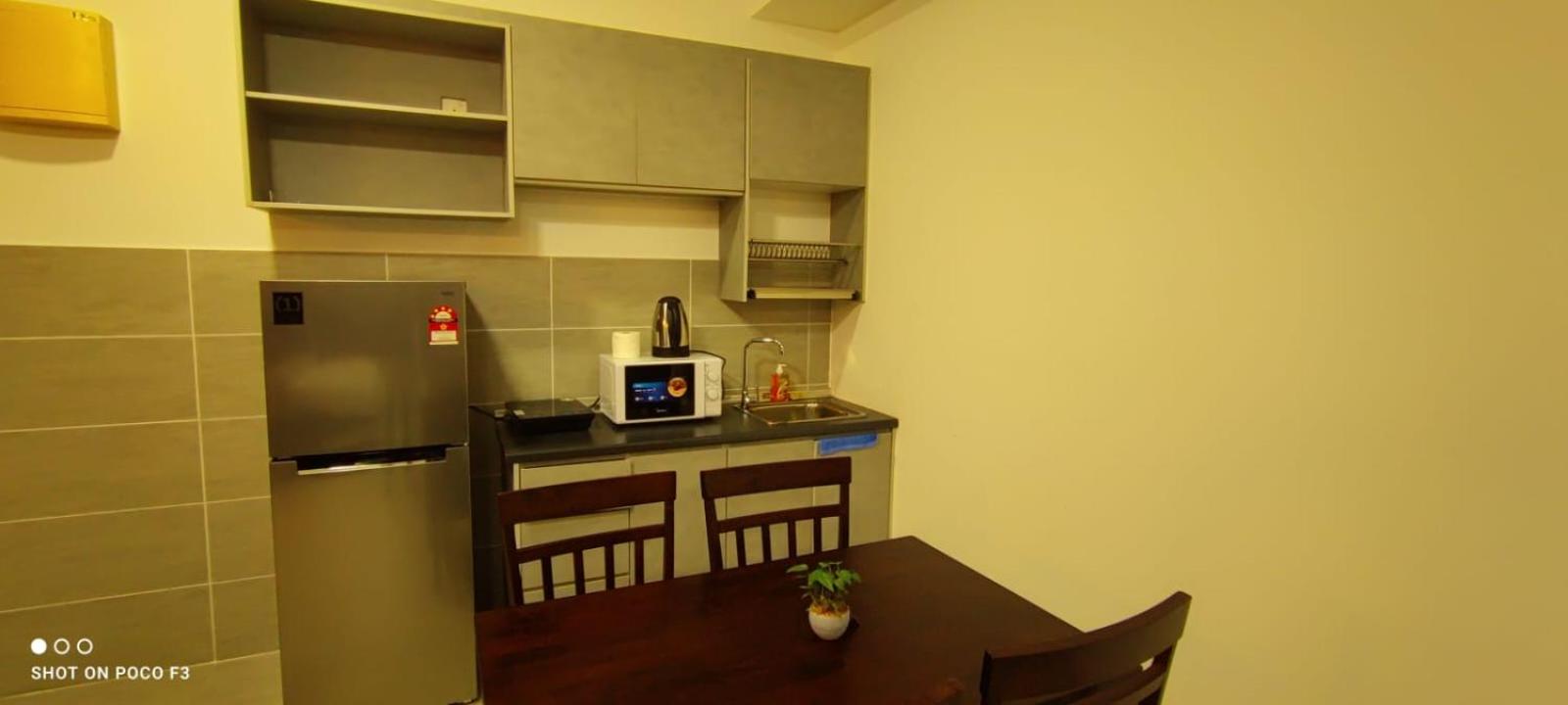 Cozy Studio unit KLIA - Bell suites - Horizon Suites- Wifi- Parking Swimming Pool photo 3