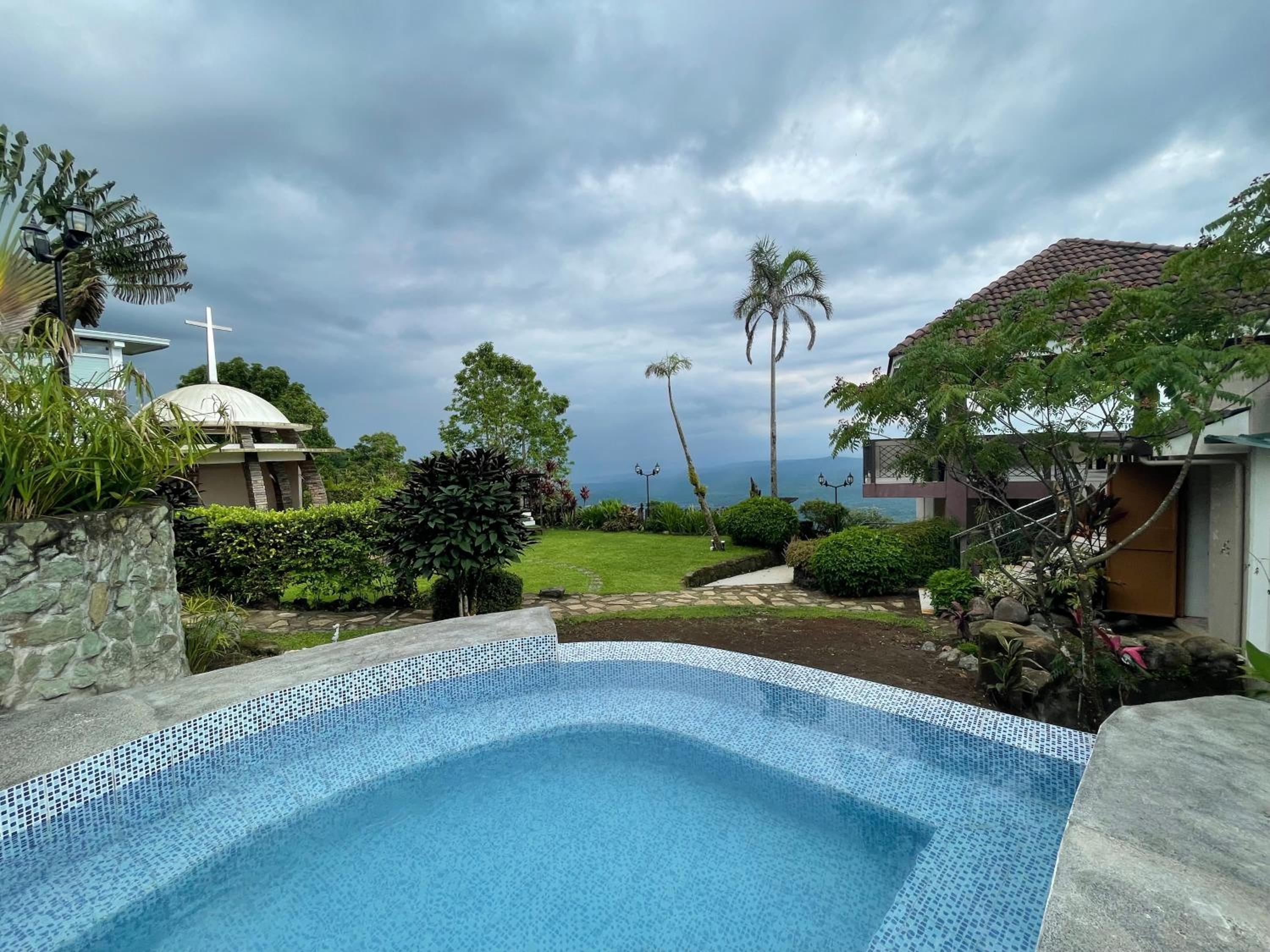 The Lakeview Suites