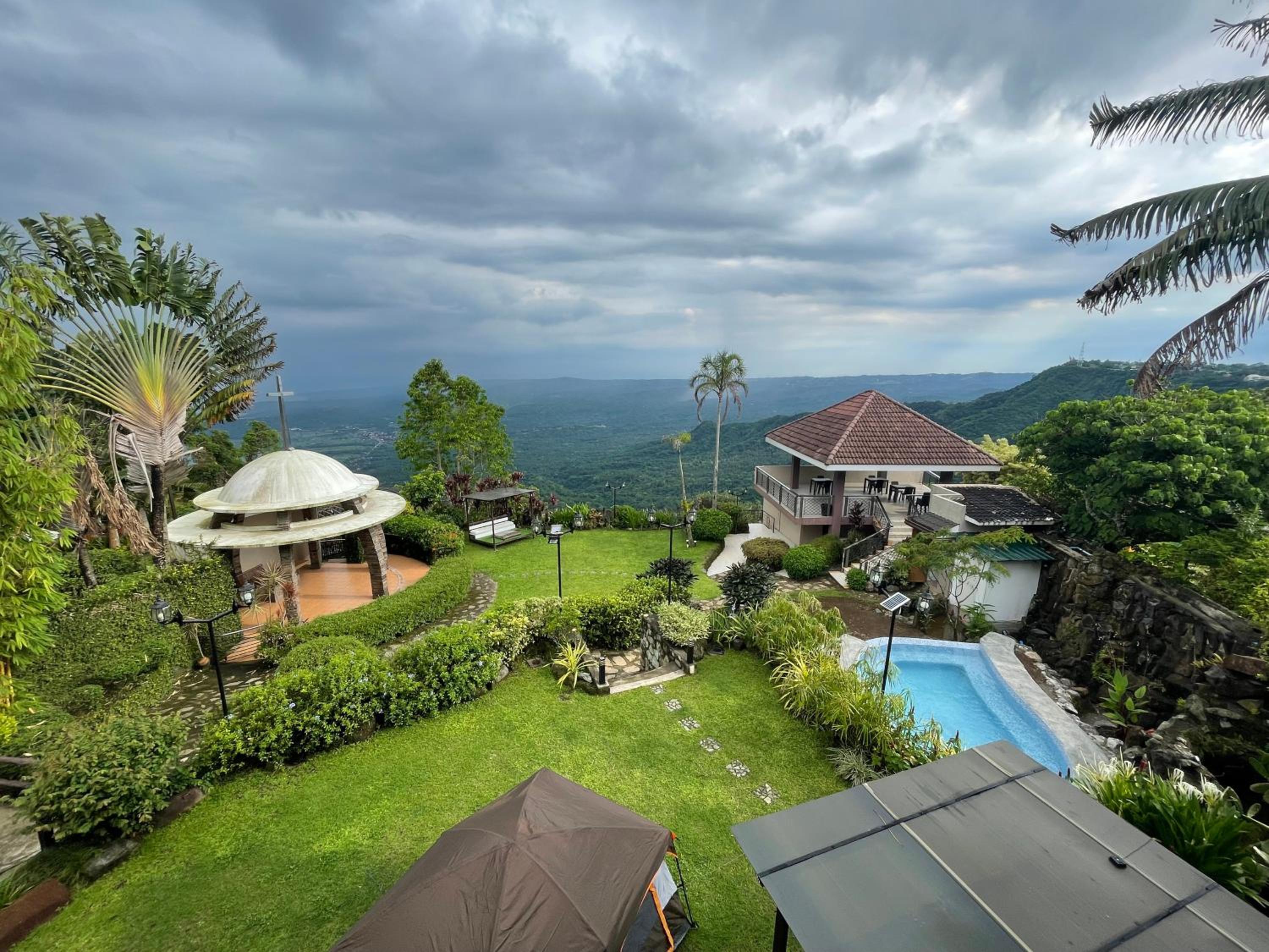The Lakeview Suites, Tagaytay - 20
