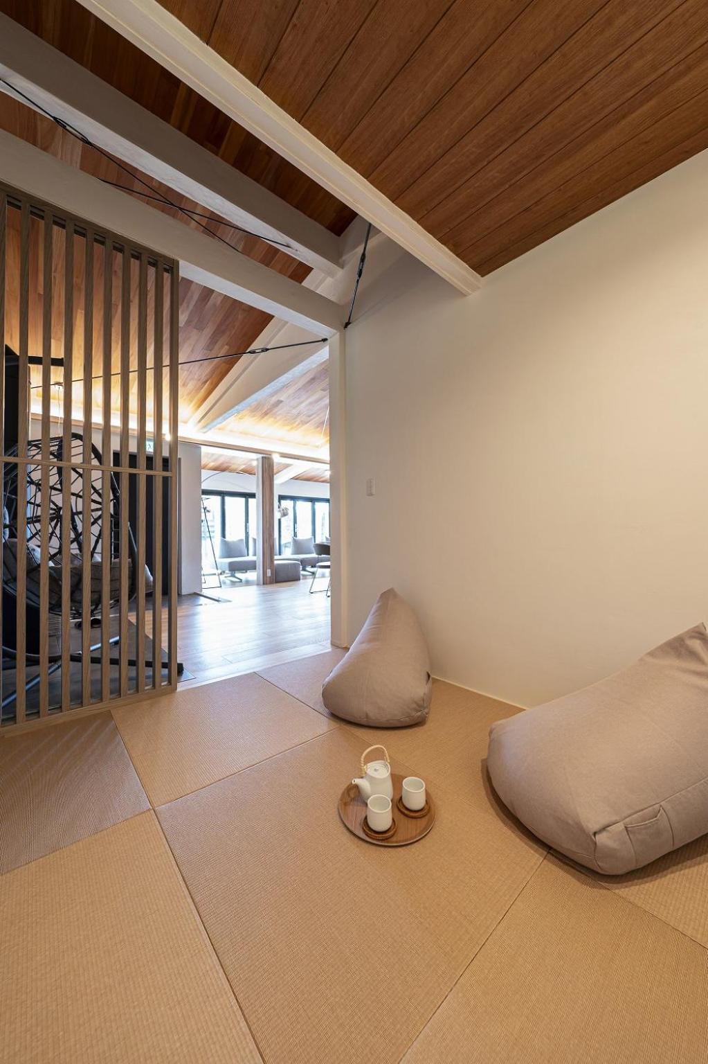 lounge