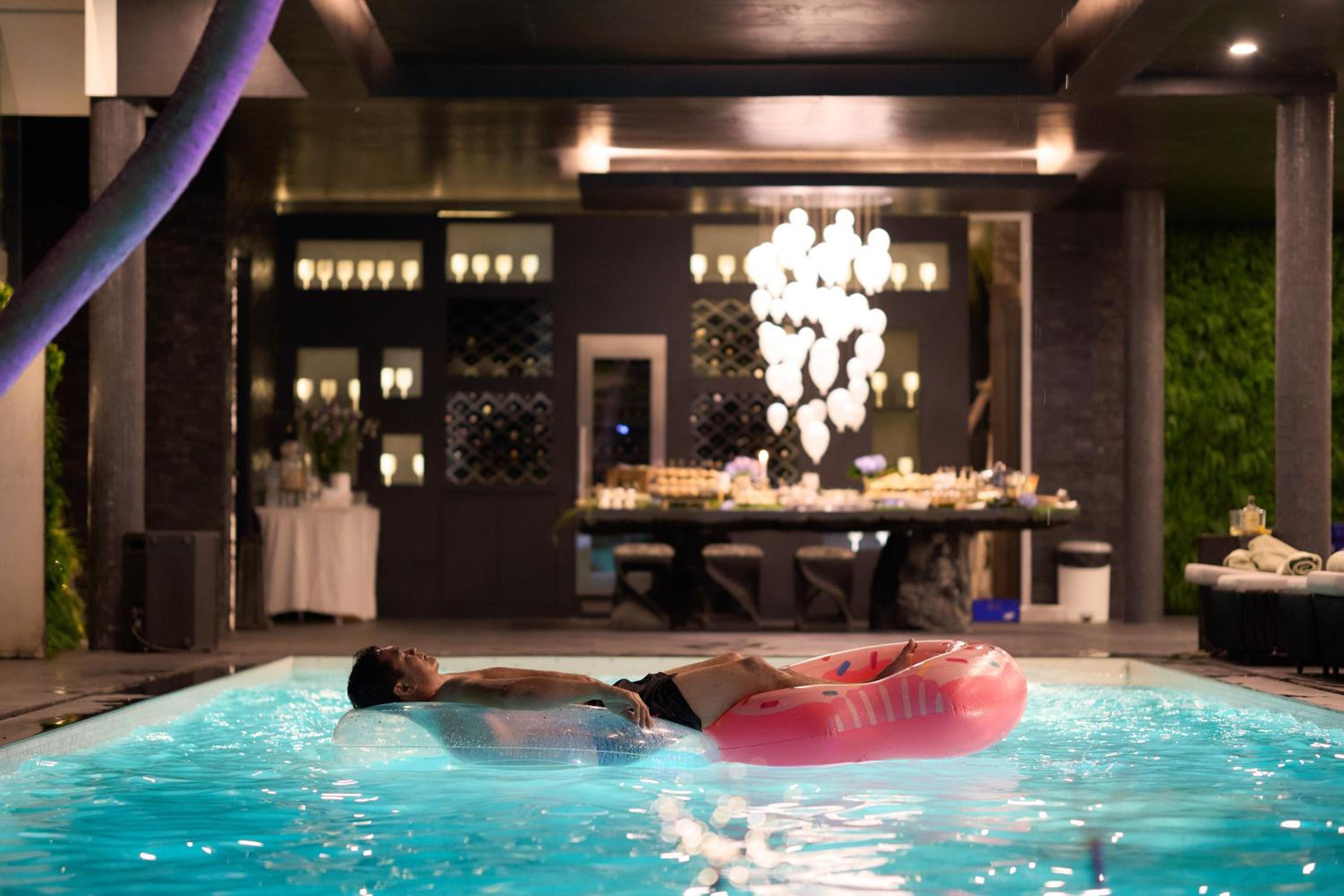Palm Villa - Award Winning Modern Luxury & Exclusive Villa view 3