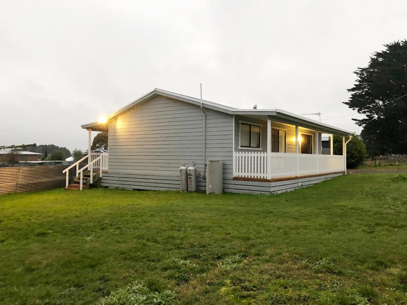 Tranquil, modern self-contained cottage