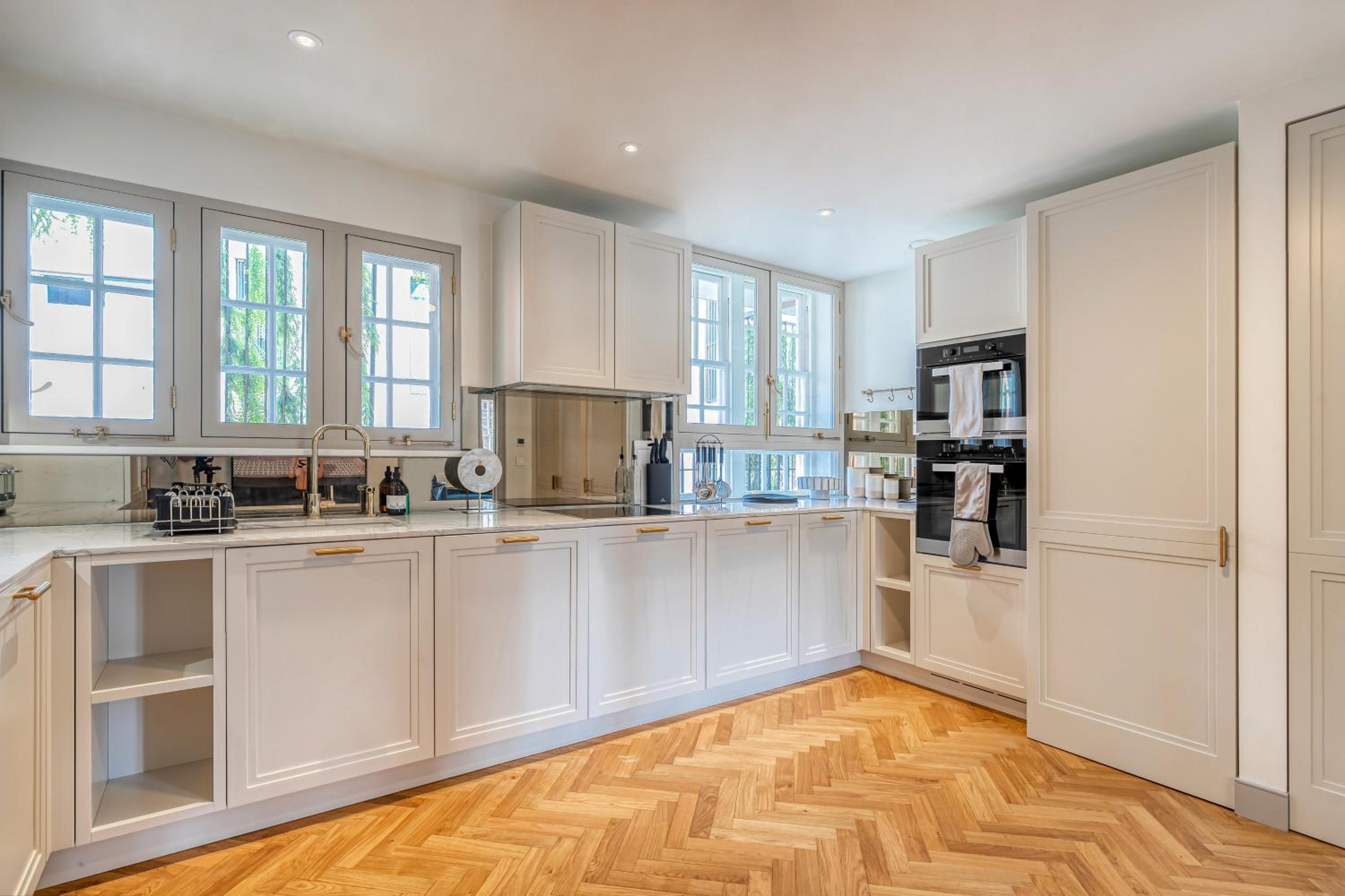 Luxury flats near Big Ben and London Eye