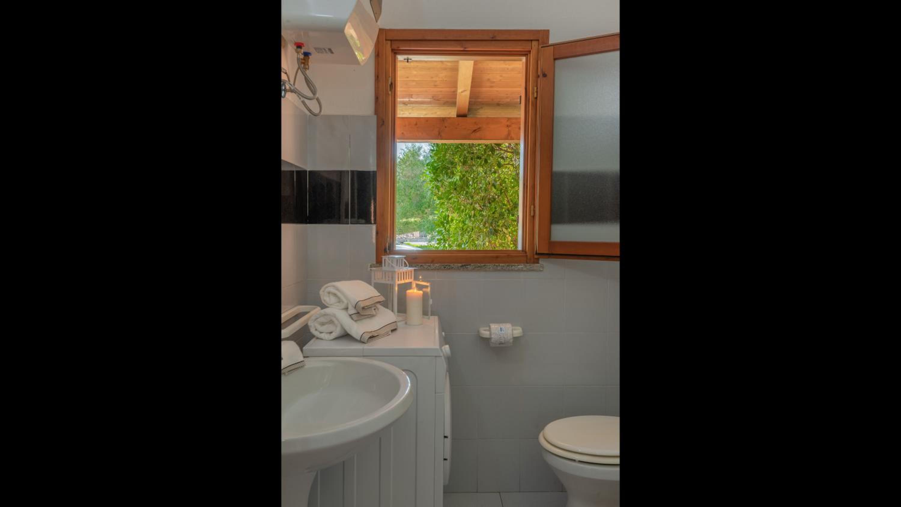 Outstanding Residenze Gallura 2 Bedroom sleeps with Child view 3