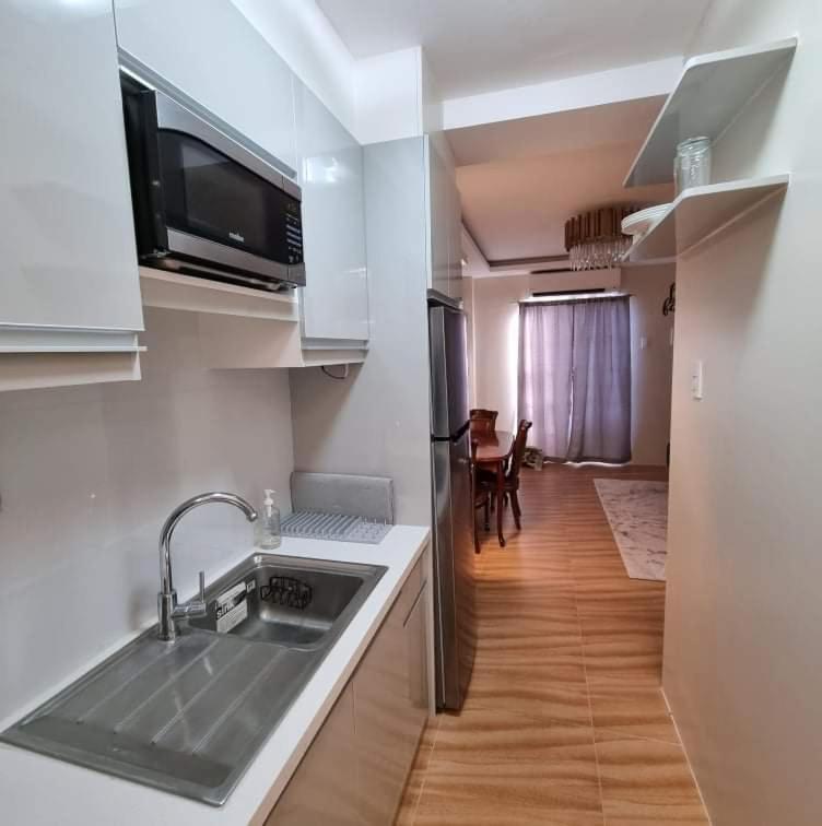 A beautiful two-bedroom Mansionette at Appleone Banawa view 3