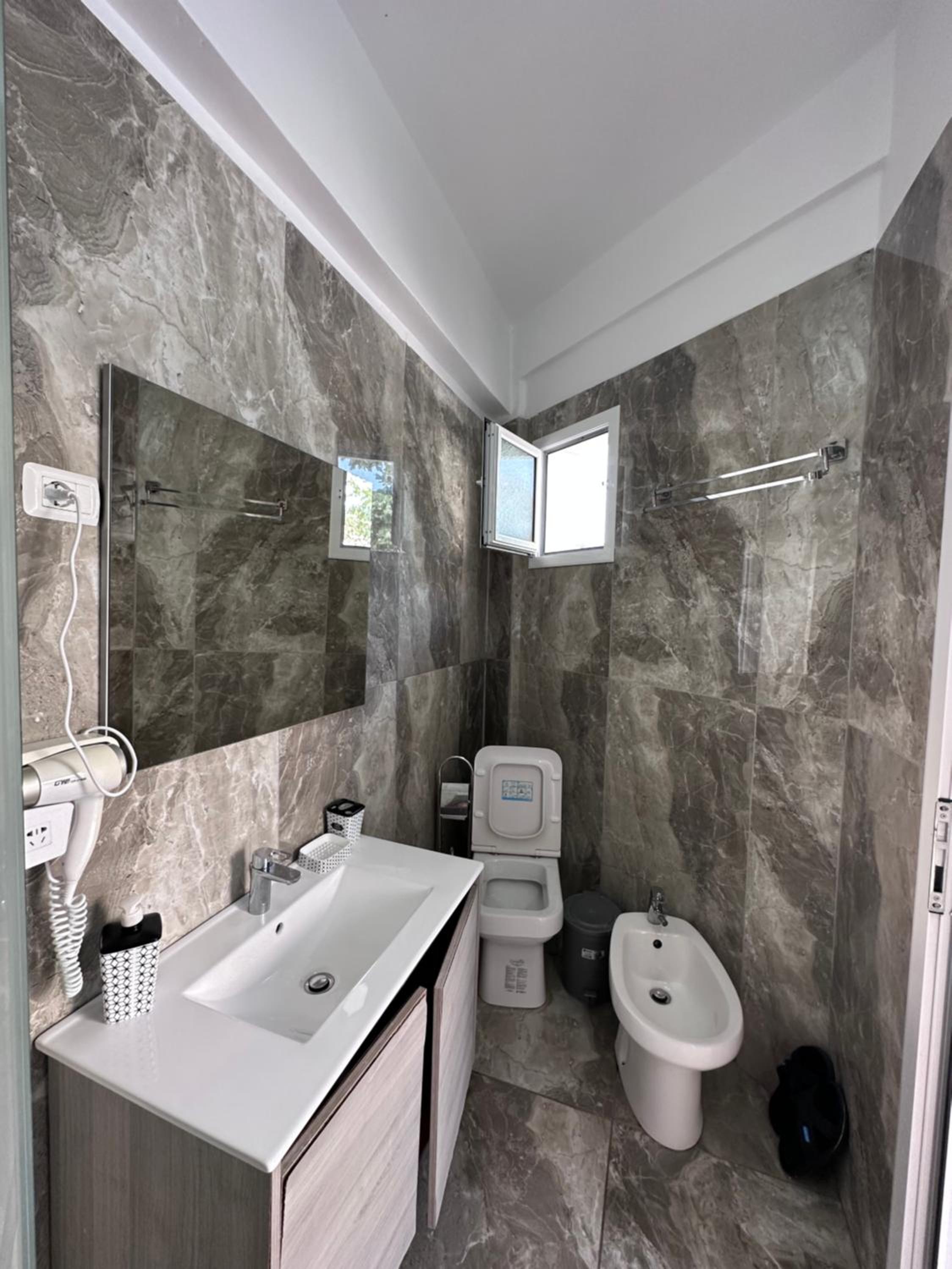 Jona Rooms