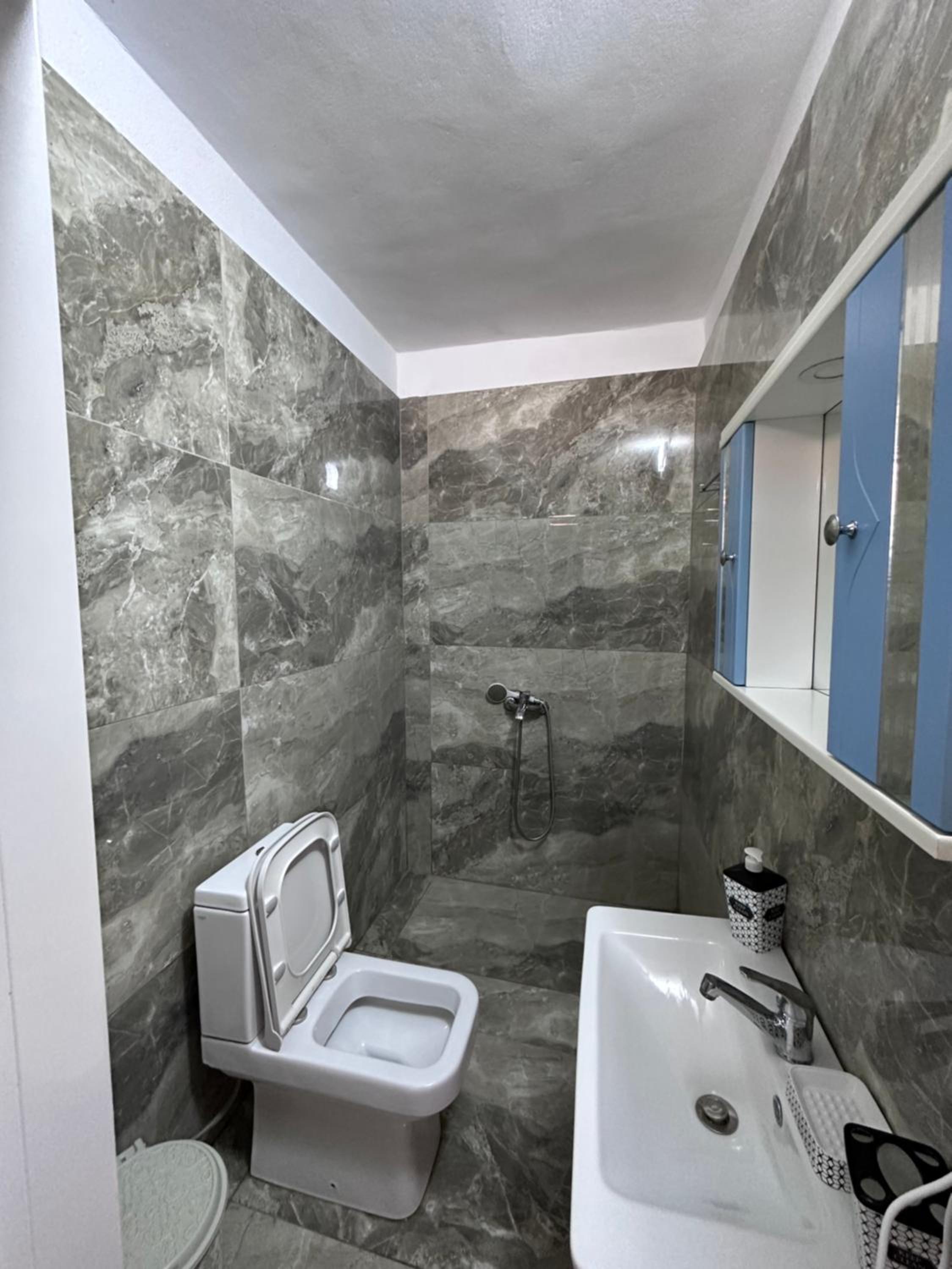 Jona Rooms