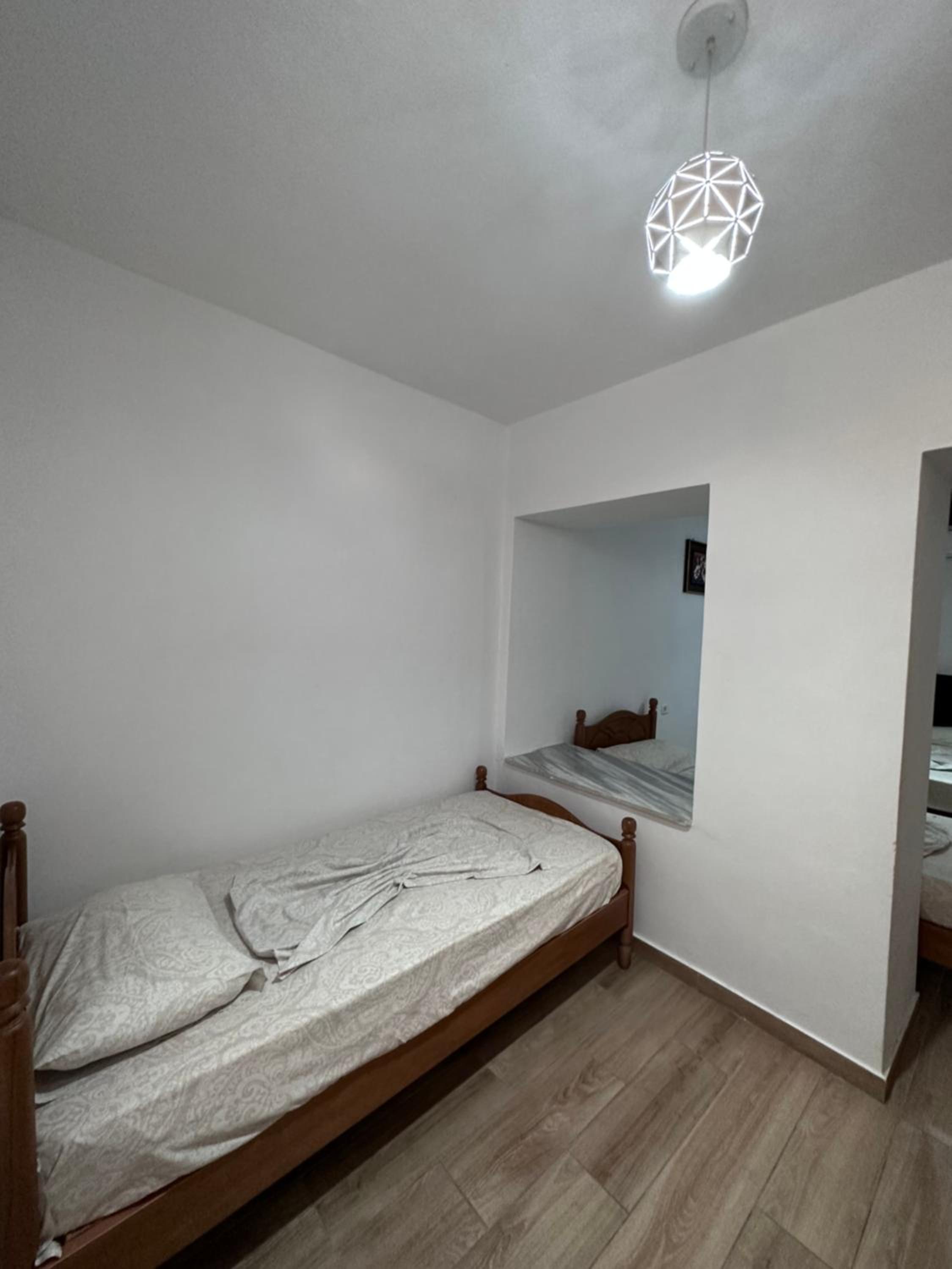 Jona Rooms