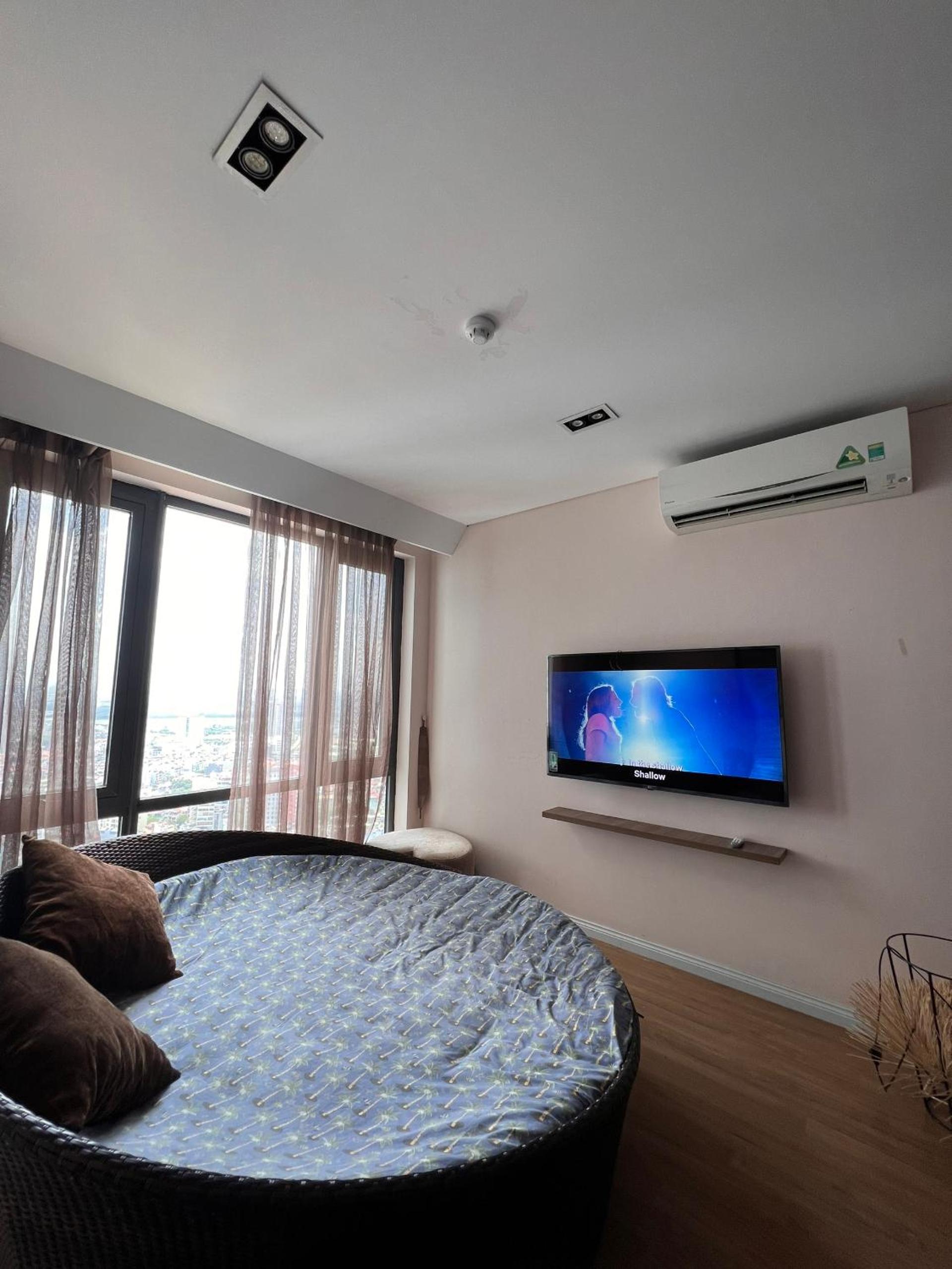 3415B Mipec Riverside nice view