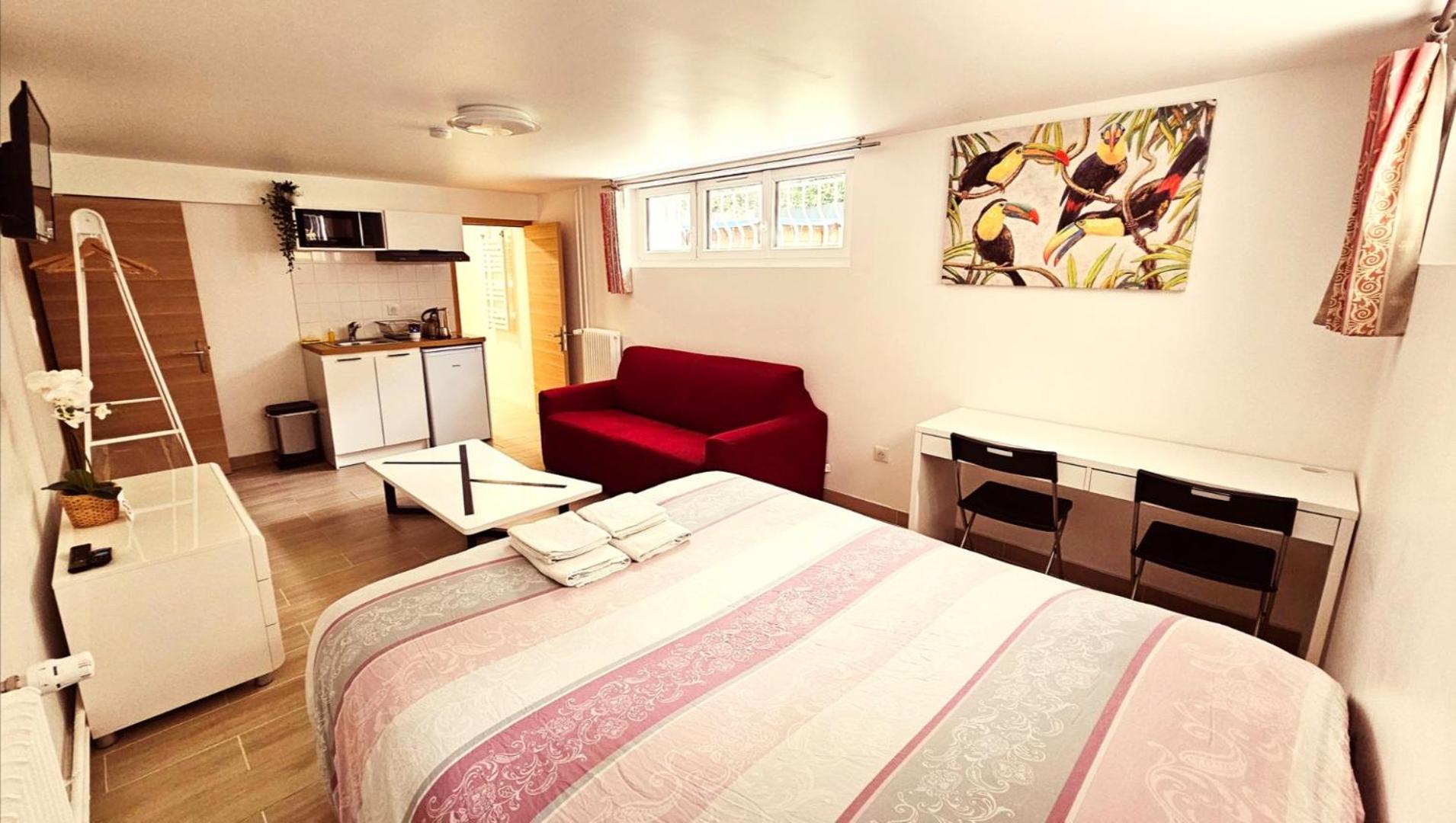 STUDIOS La Varenne Saint Maur entre PARIS ET DISNEYLAND view 3