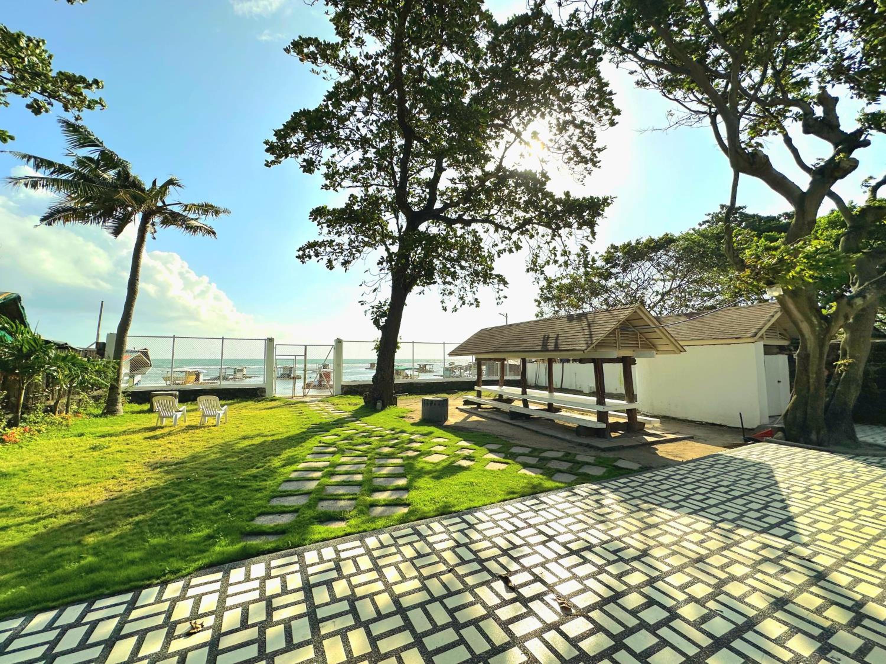 White House, Batangas view 2
