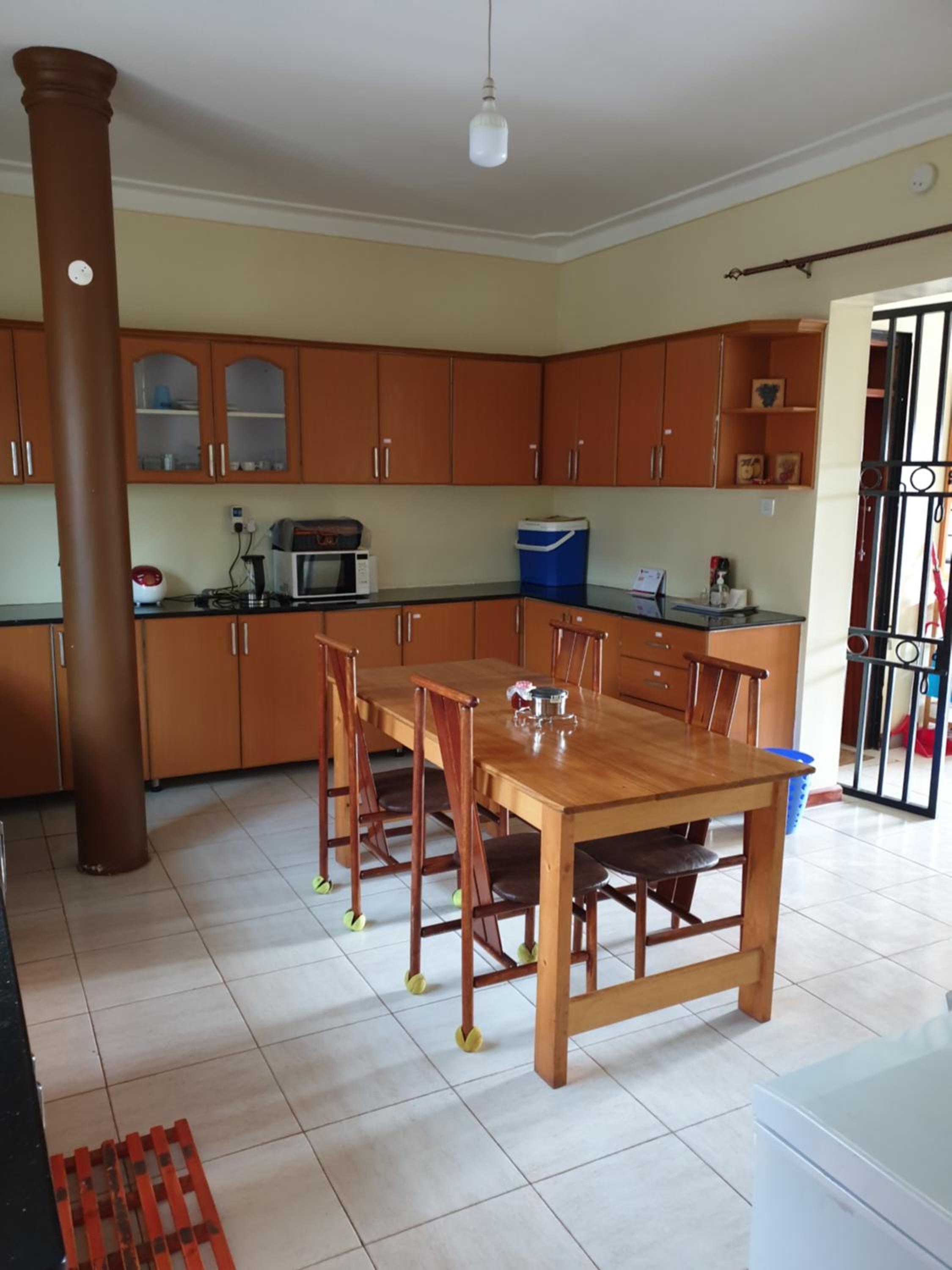 3-Bedroom Mbarara Apartment with Optional Farm Tour