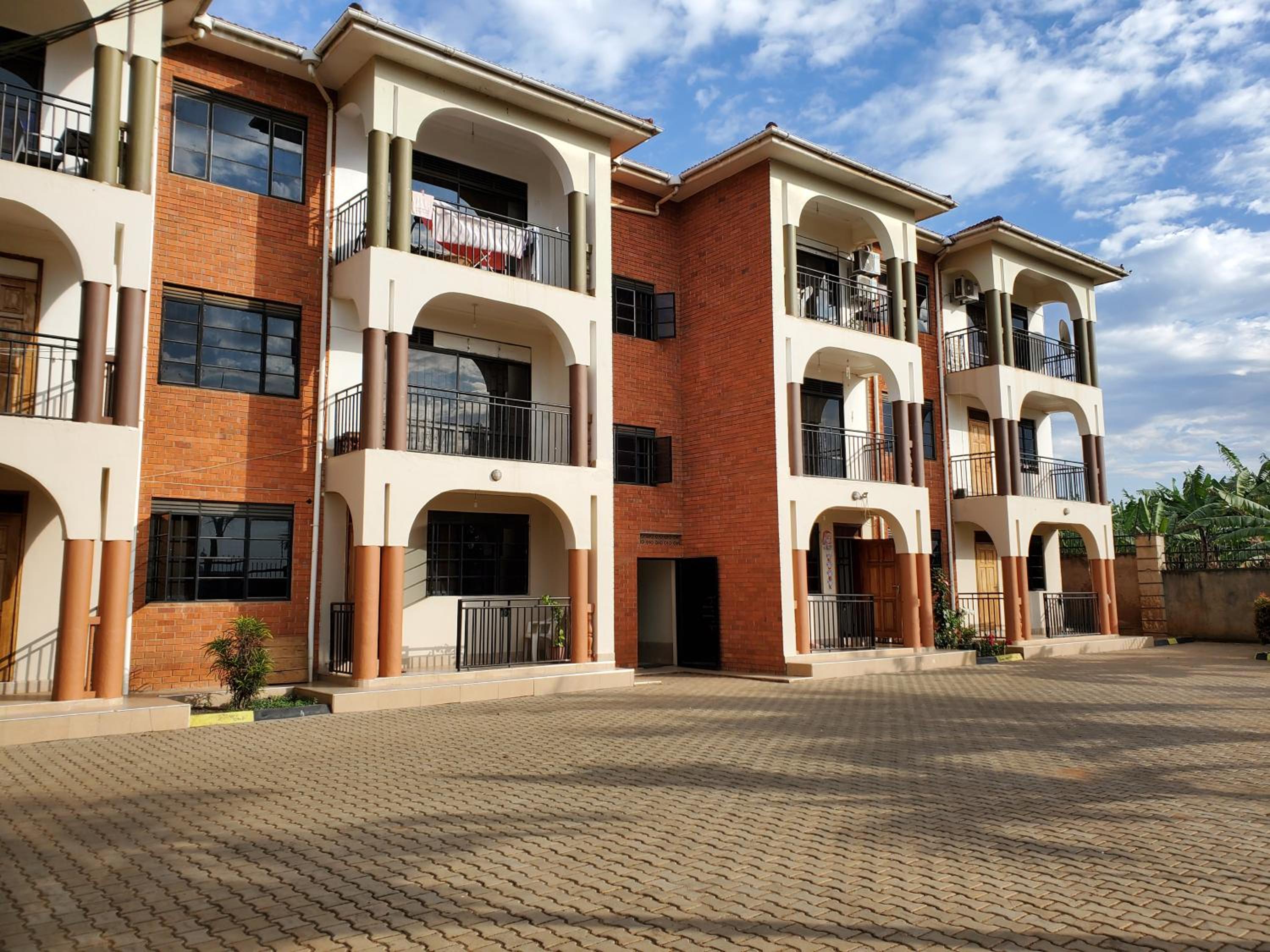 3-Bedroom Mbarara Apartment with Optional Farm Tour