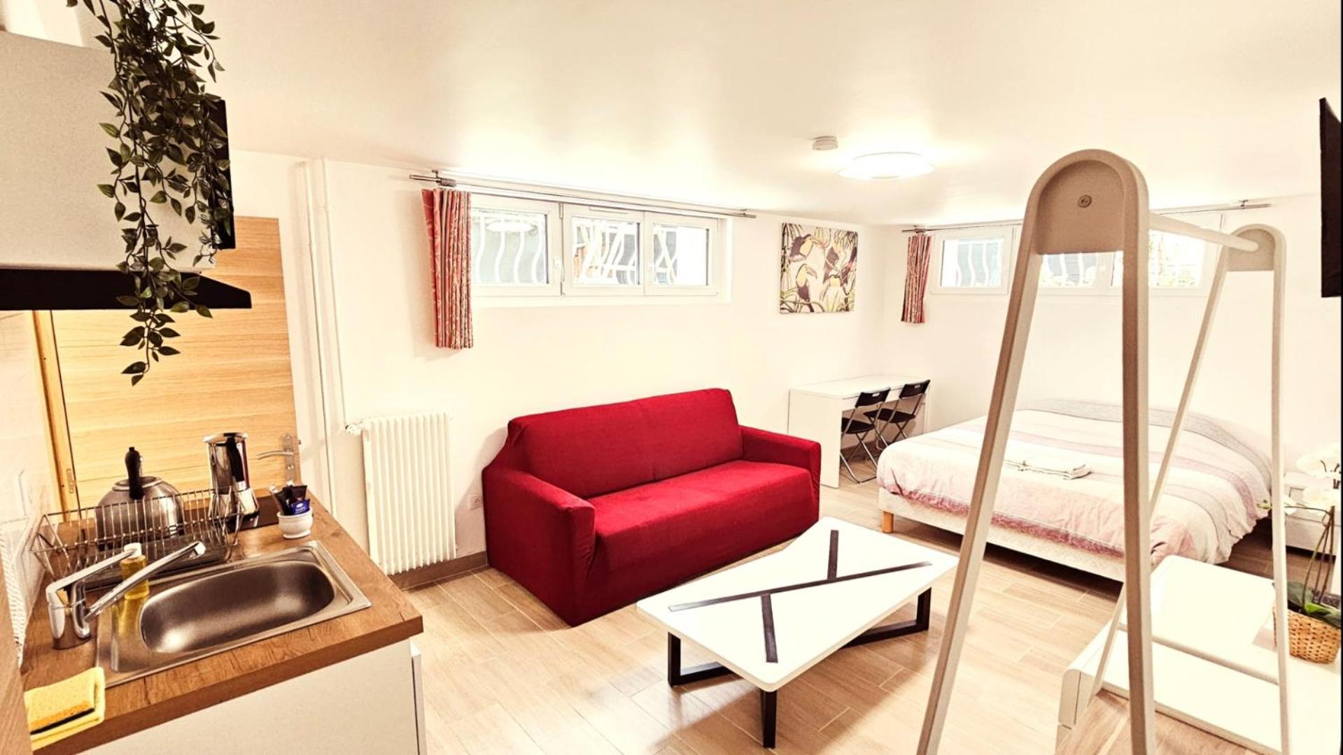 STUDIOS La Varenne Saint Maur entre PARIS ET DISNEYLAND view 5