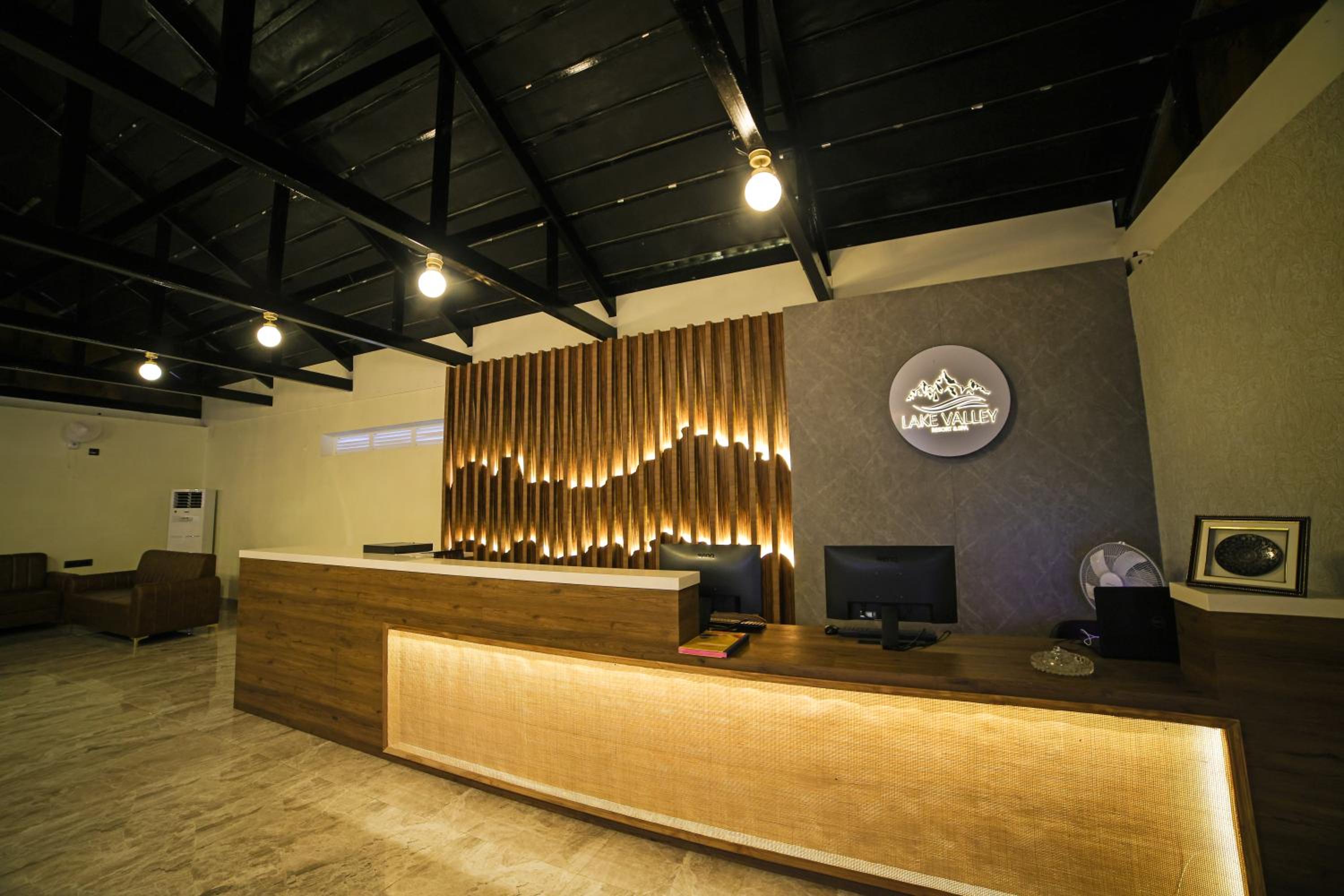 Photo 12