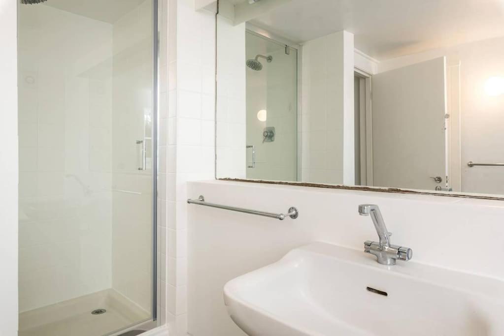 Elegant 2-Bedroom Getaway w Terrace & Garden Views