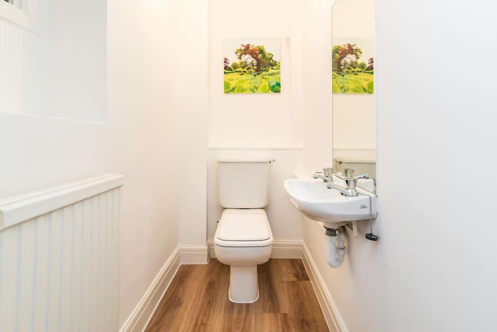 Elegant 2-Bedroom Getaway w Terrace & Garden Views