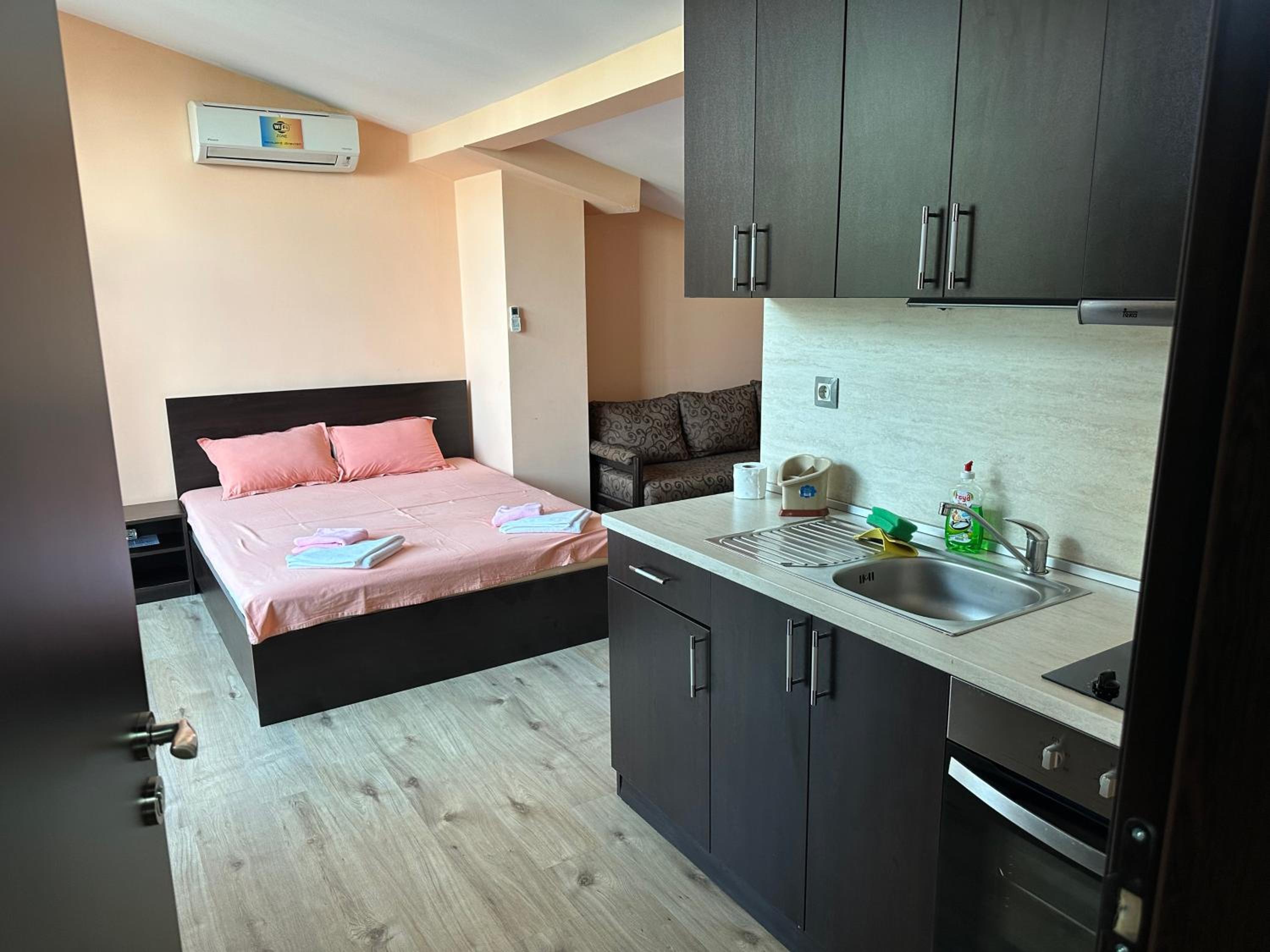 Guest House Dinevi