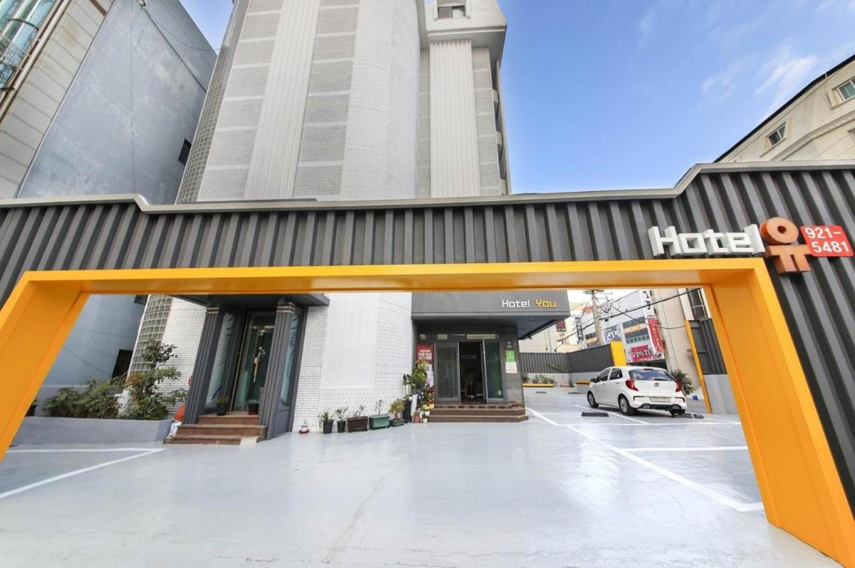hotel building