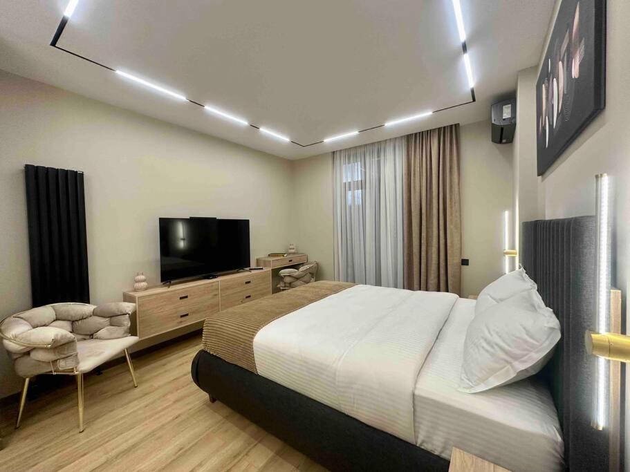 Elegant & Stylish Apartment in Central Batumi
