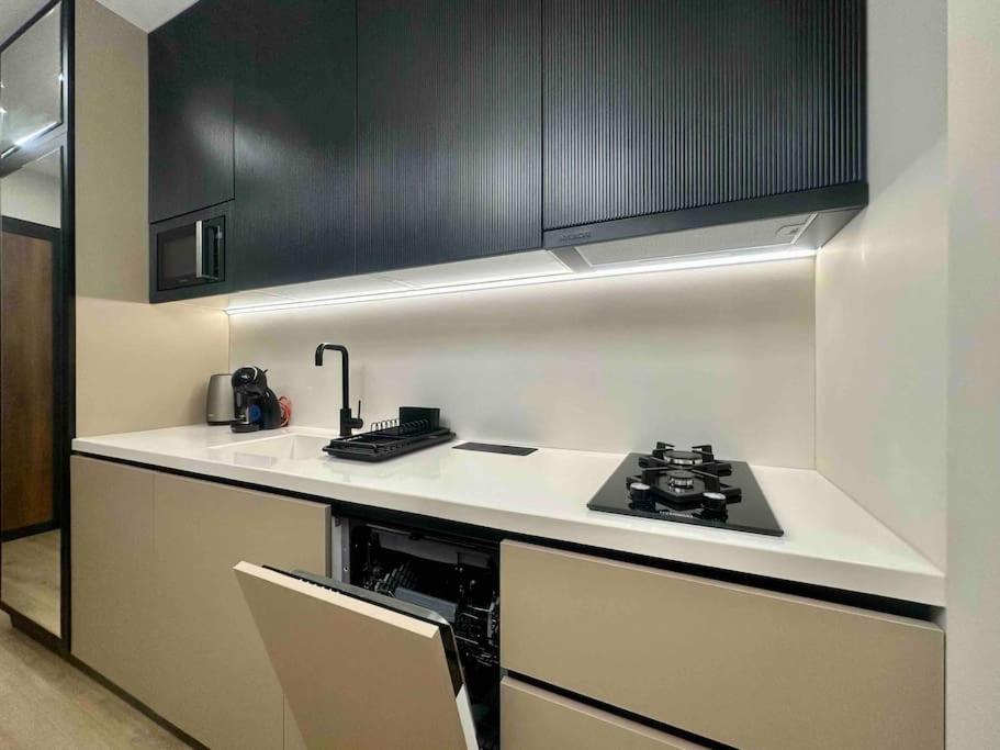 Elegant & Stylish Apartment in Central Batumi