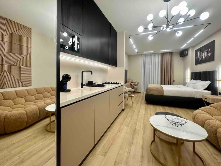 Elegant & Stylish Apartment in Central Batumi