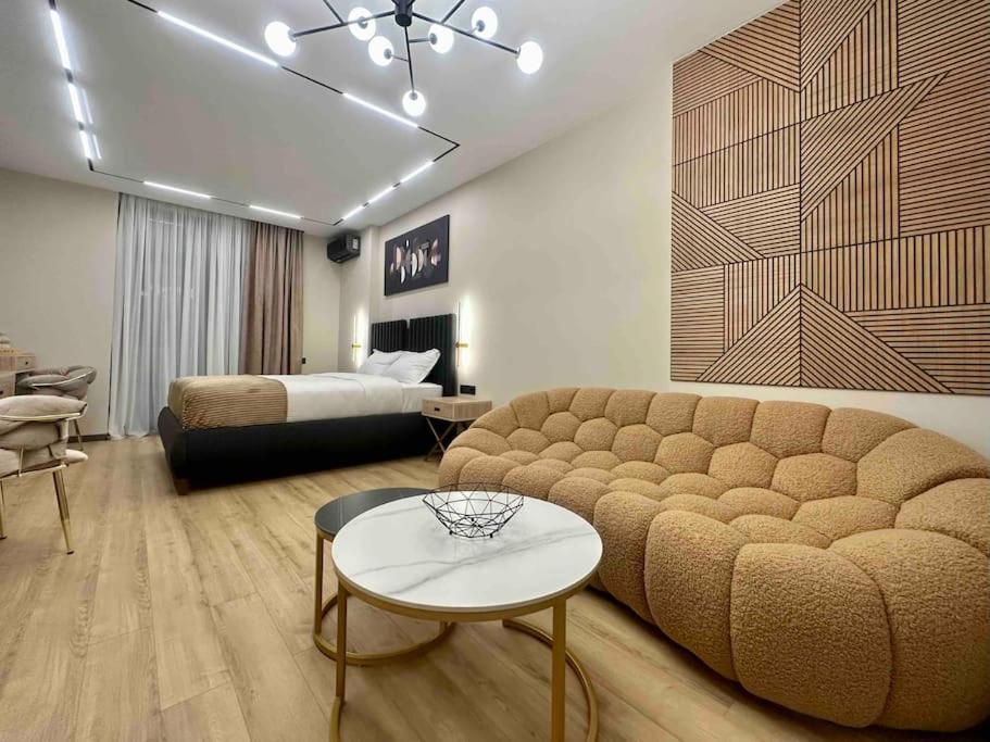 Elegant & Stylish Apartment in Central Batumi