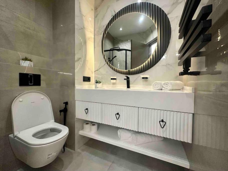Elegant & Stylish Apartment in Central Batumi