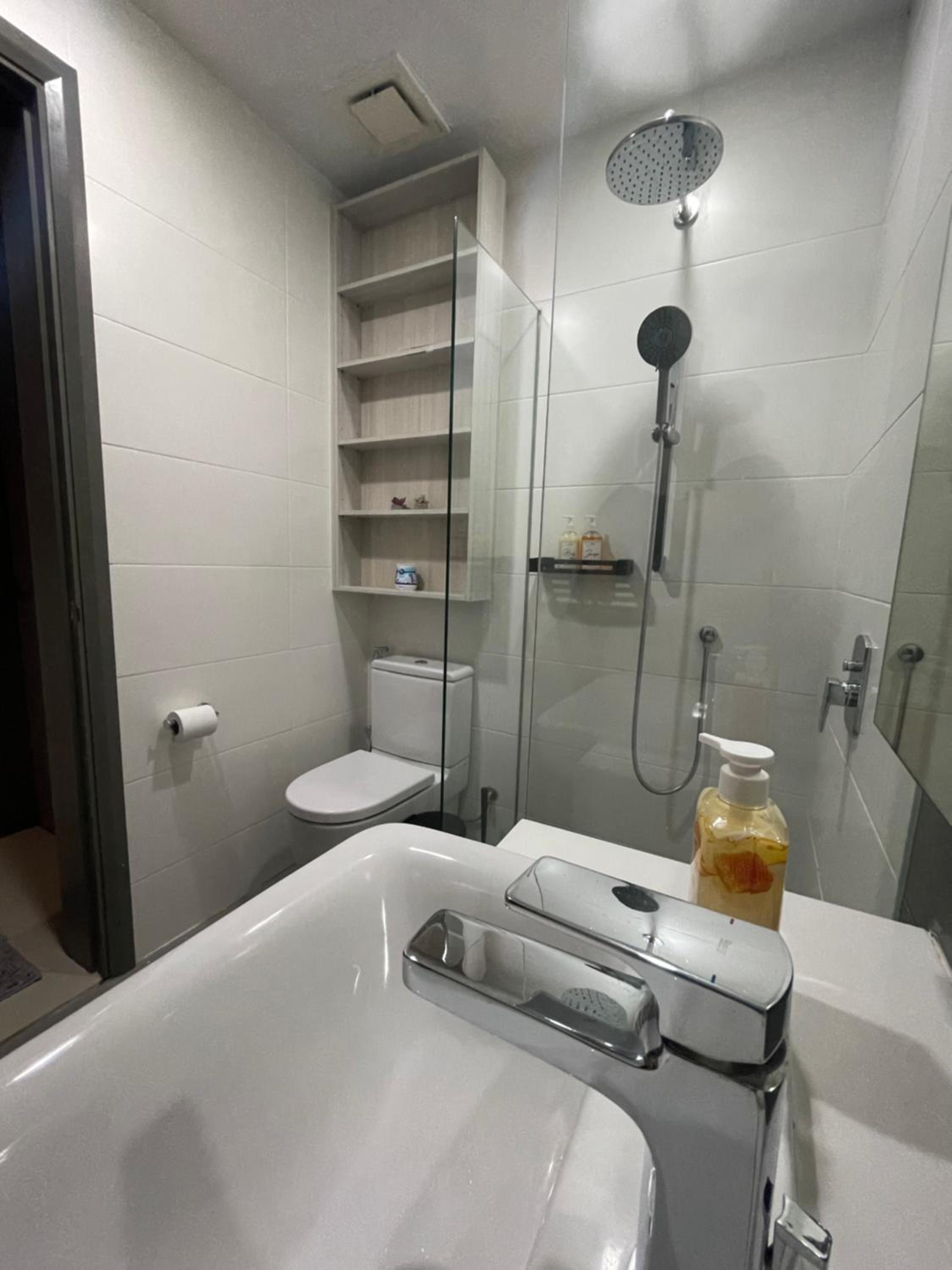 Luxe Suasana with Hot Tub by YoHome Homestay