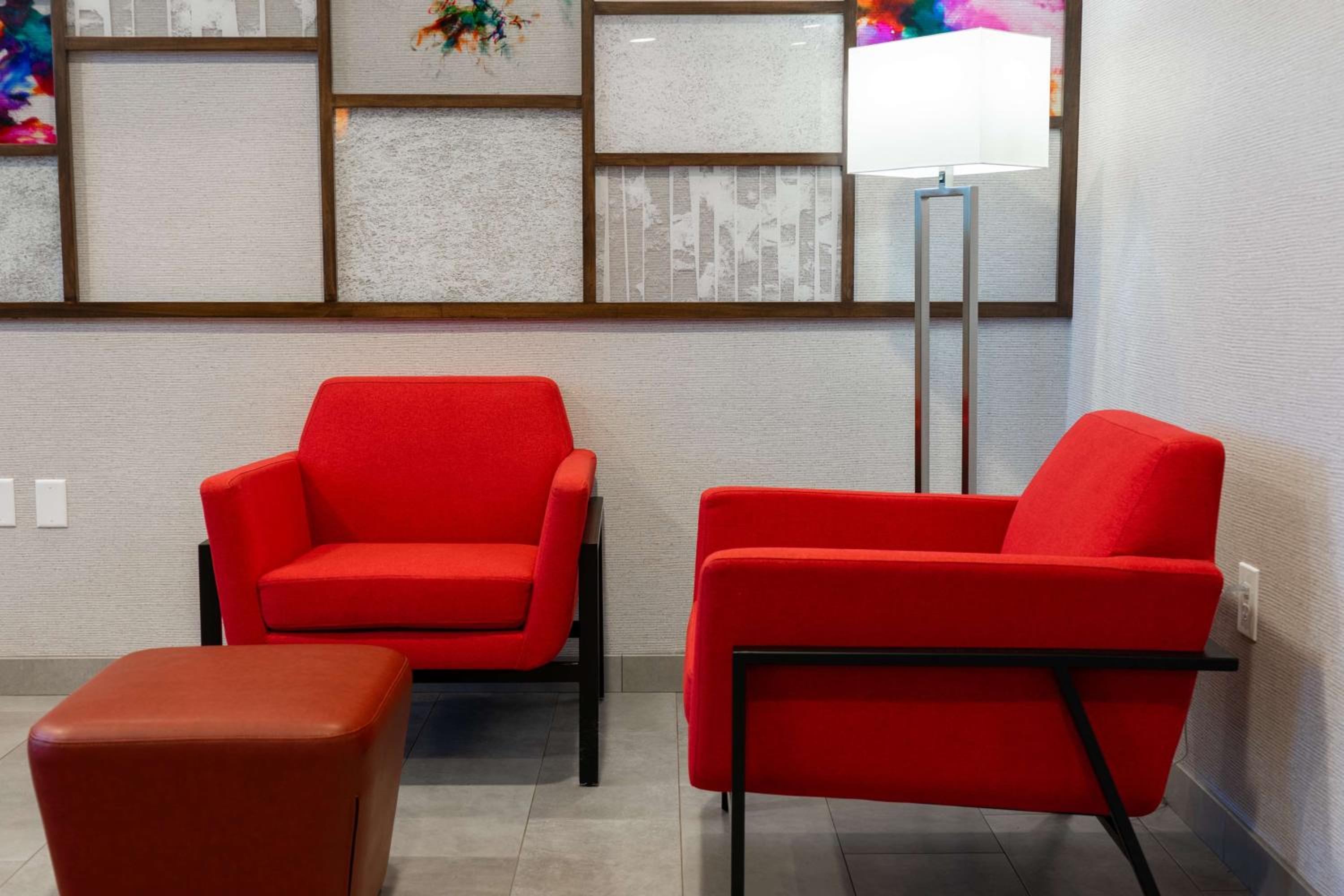 Hampton Inn Elkhorn Lake Geneva Area - Property Image 31