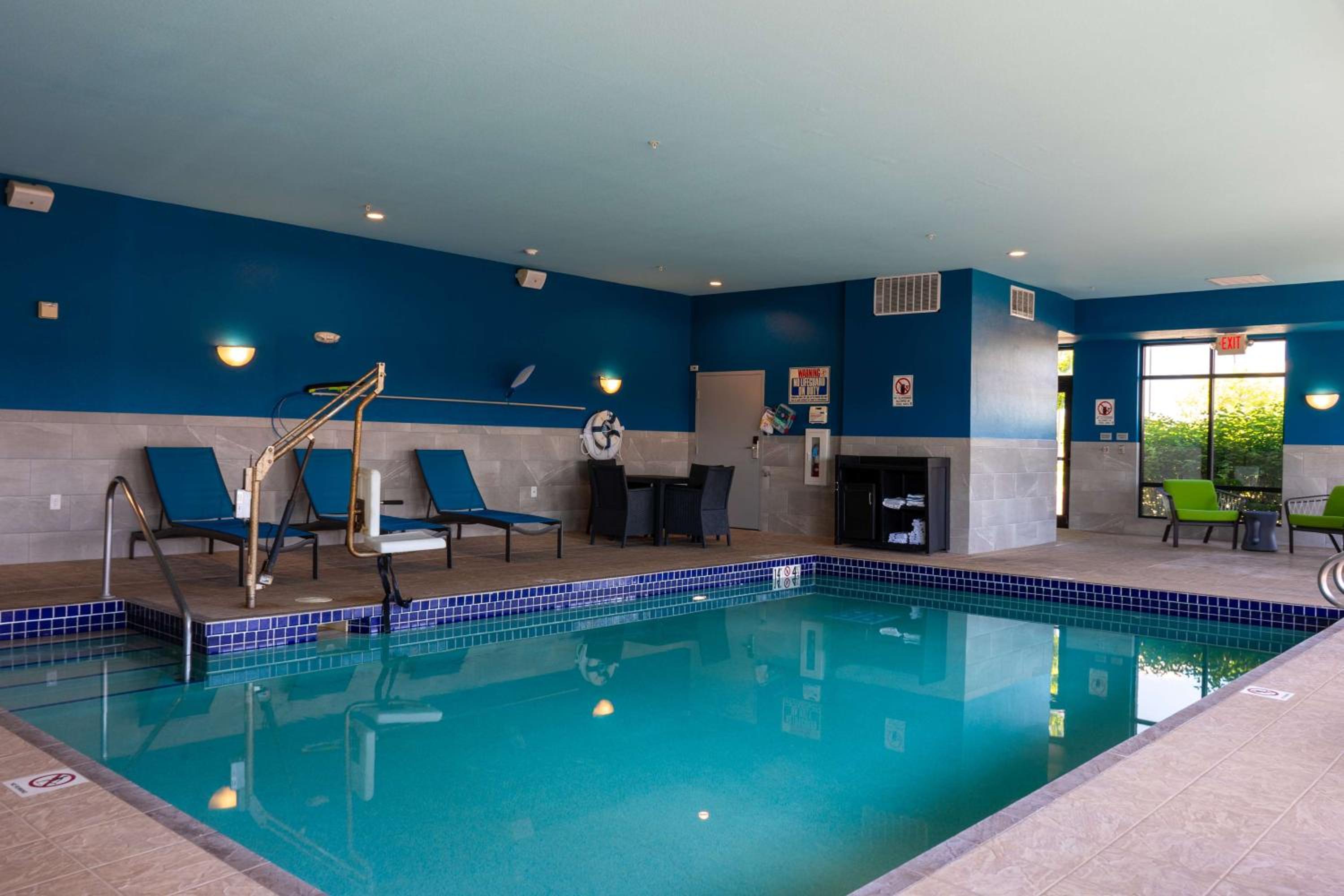 Hampton Inn Elkhorn Lake Geneva Area - Property Image 34