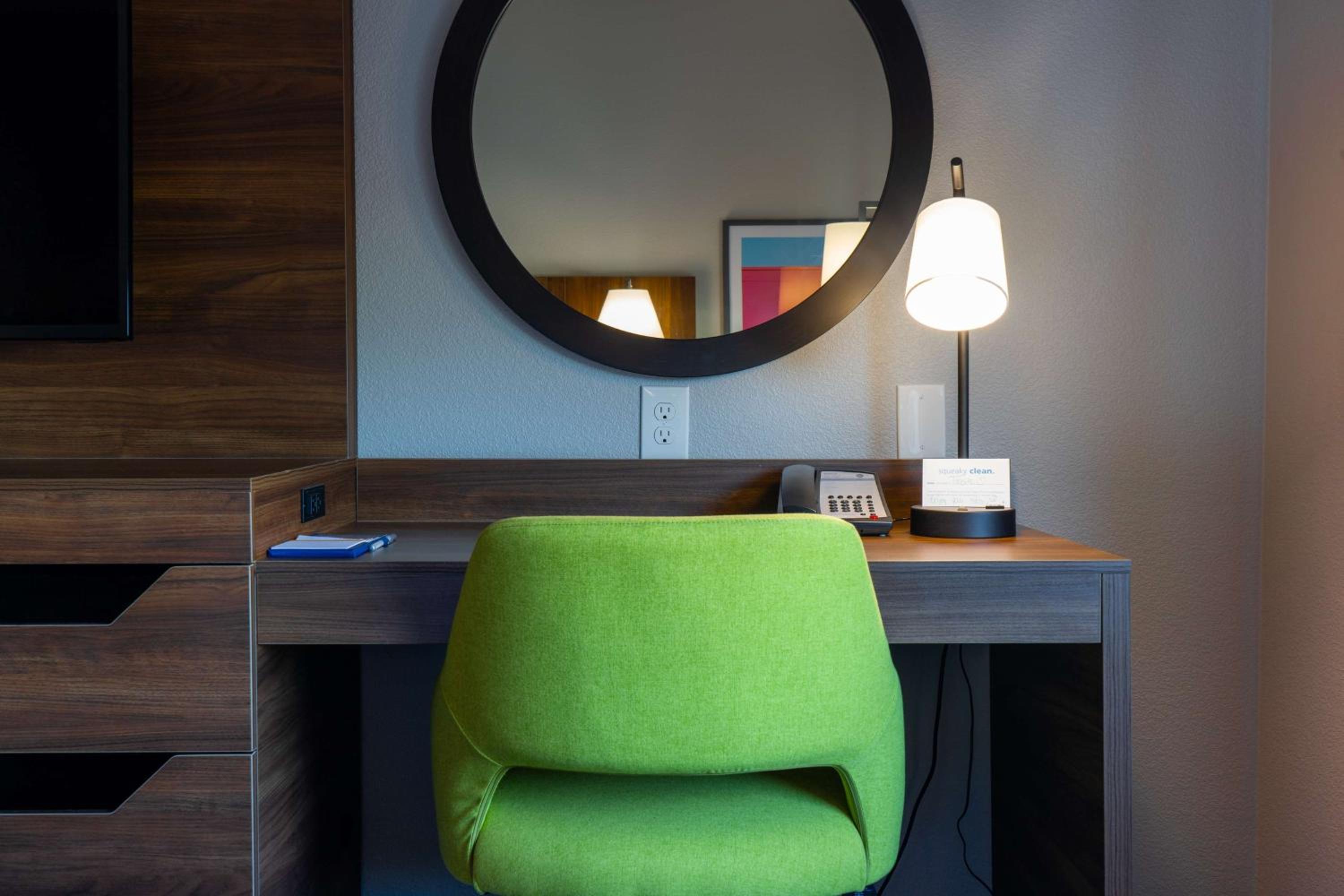 Hampton Inn Elkhorn Lake Geneva Area - Property Image 46