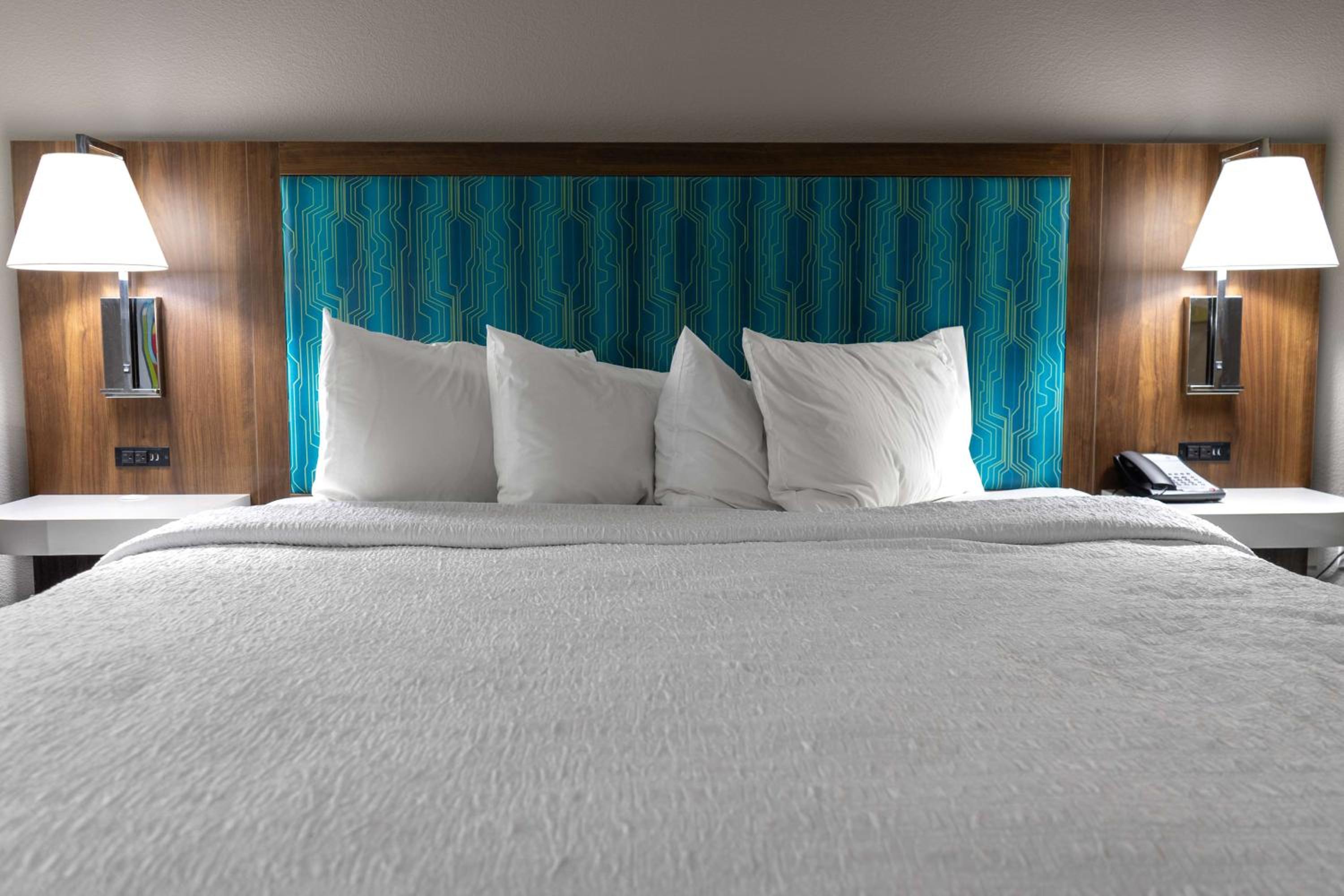 Hampton Inn Elkhorn Lake Geneva Area - Property Image 47