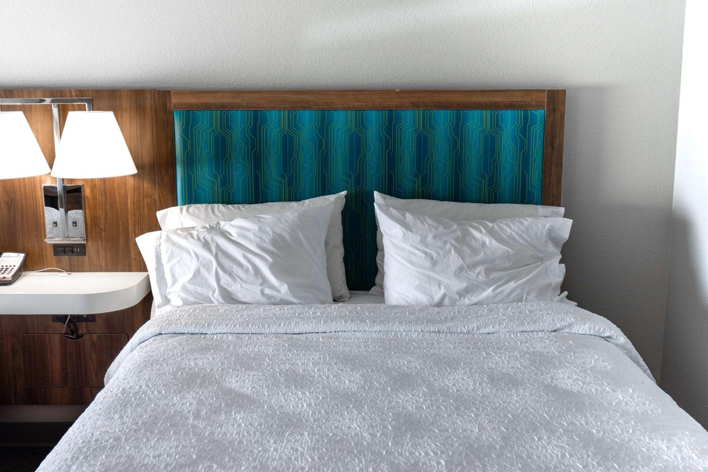 Hampton Inn Elkhorn Lake Geneva Area - Property Image 4