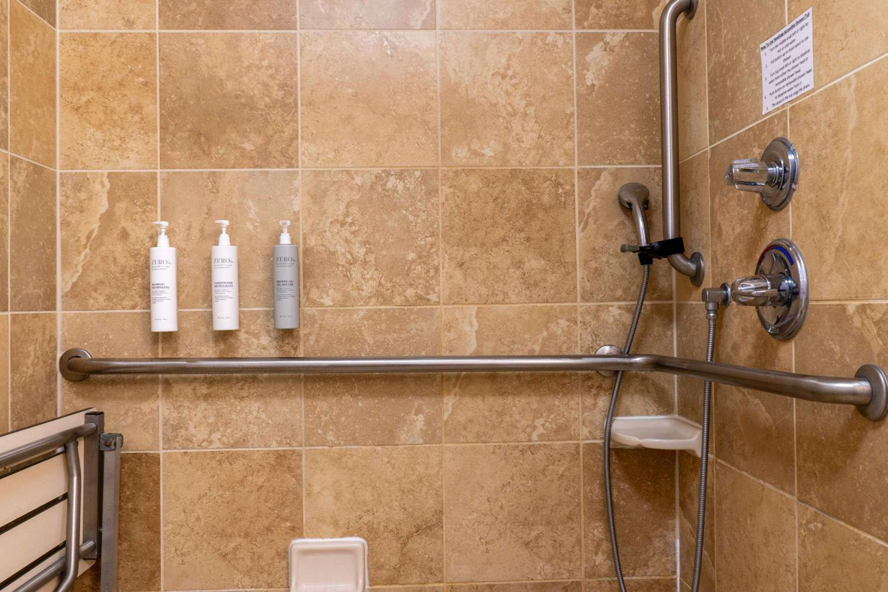 Hampton Inn Elkhorn Lake Geneva Area - Property Image 1