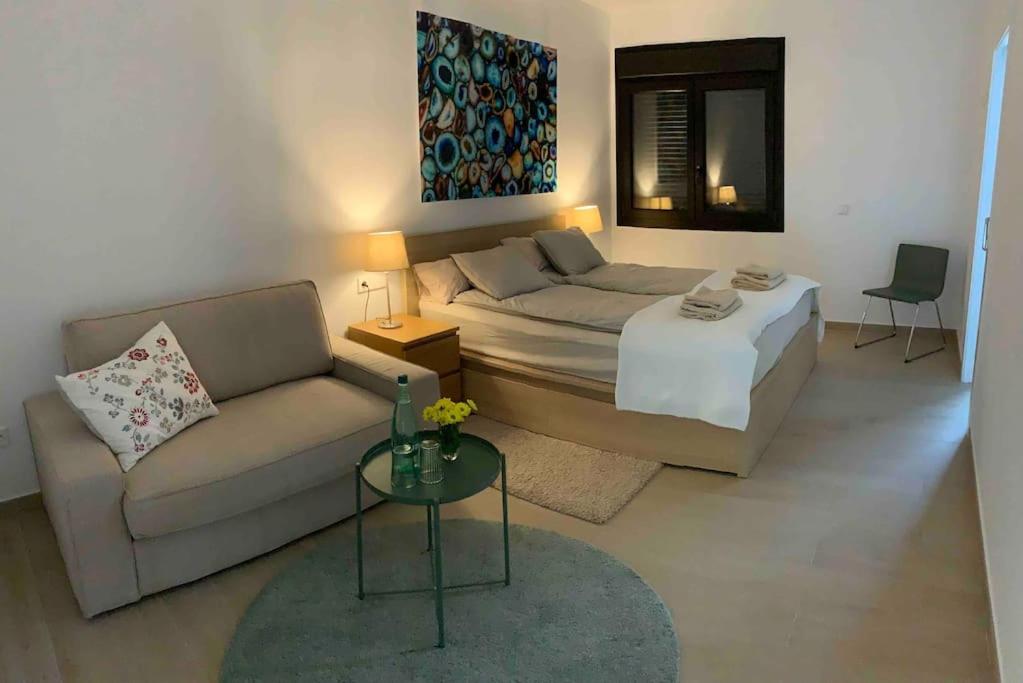 Villa Turmalina with private pool in La Zenia